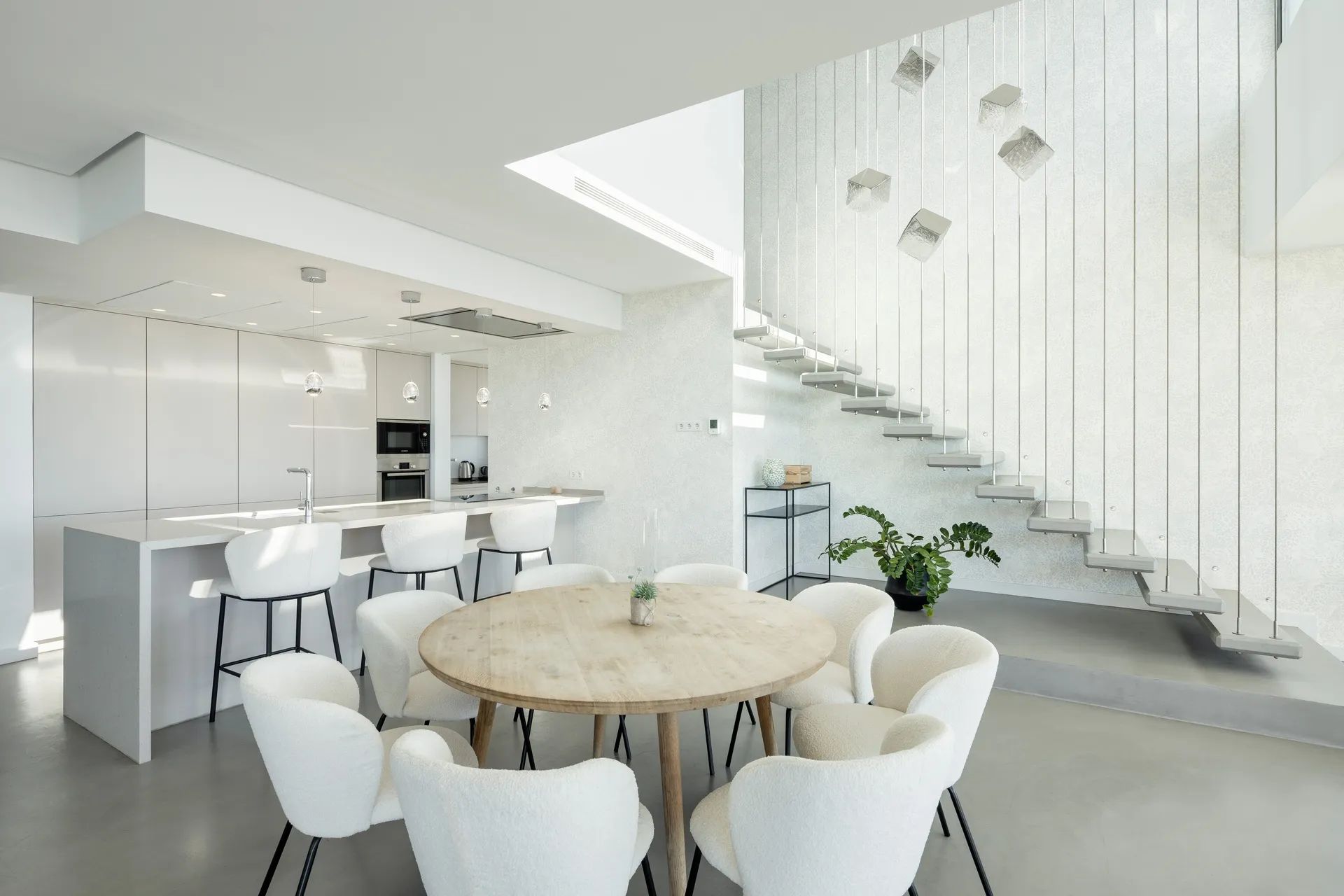 Unieke luxe villa met adembenemend uitzicht op zee en kustlijn foto 4