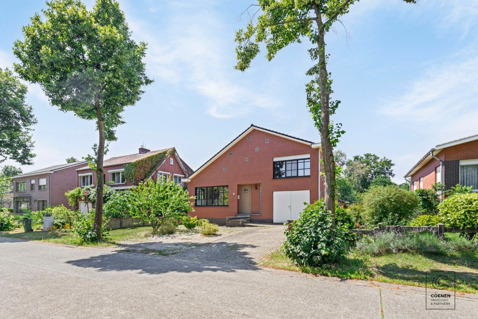 Instapklare woning met een bew. opp. van 163 m² en zonnige tuin op een TOPligging te Zoersel foto 26