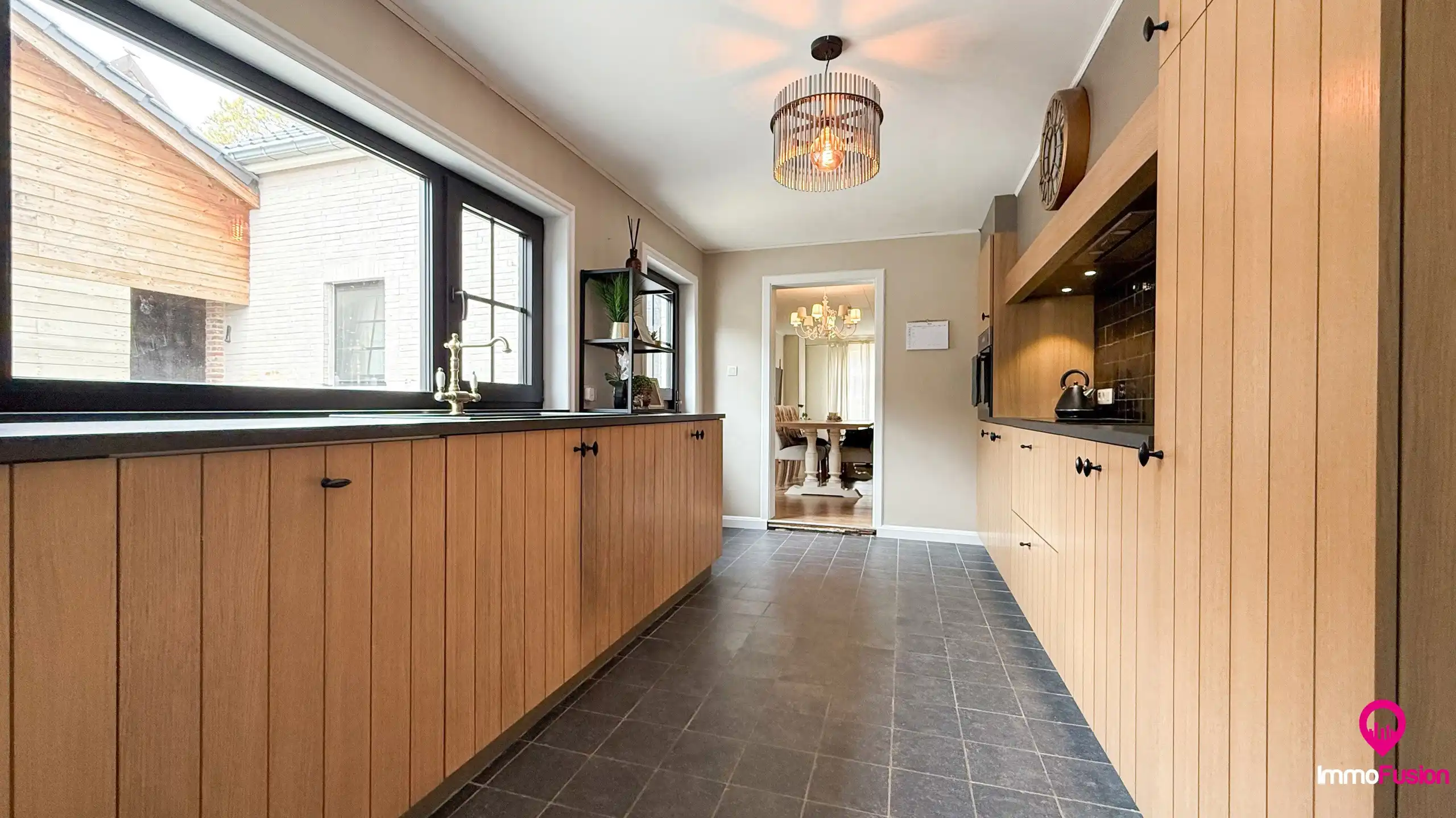 Zeer ruim wonen met 5 slpks en rustig gelegen! foto 16