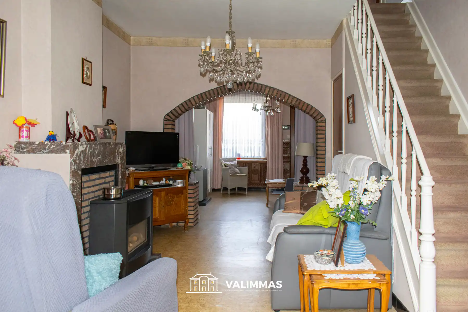 Goed onderhouden rijwoning met terras, tuinhuis en garage... foto 8