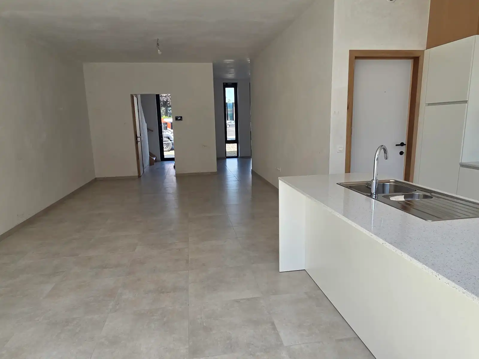 Nieuwbouwwoning met 4 slaapkamers! foto 8