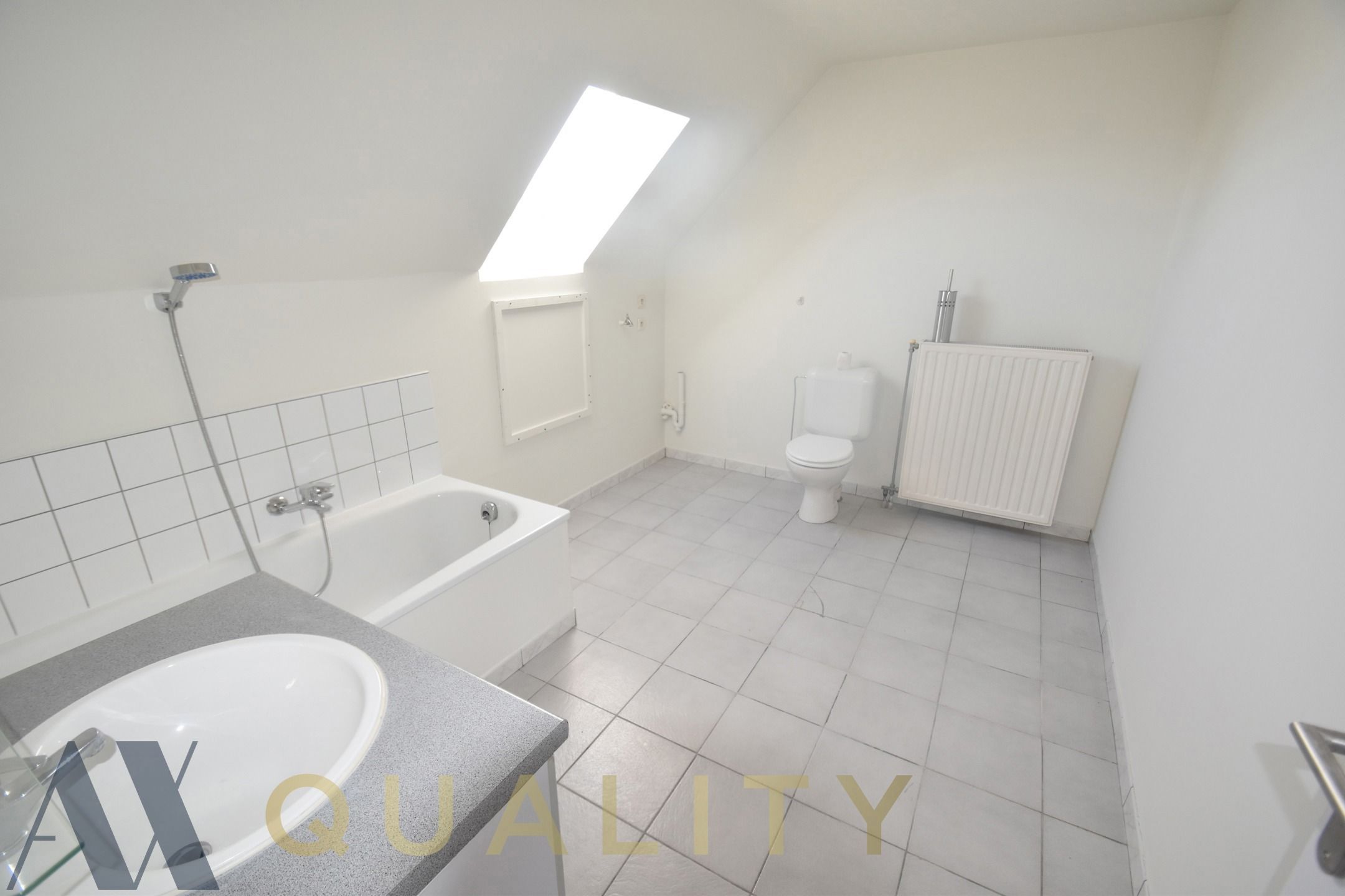 1 slpk. appt. op de tweede verdieping (geen lift), CV op gas foto 9