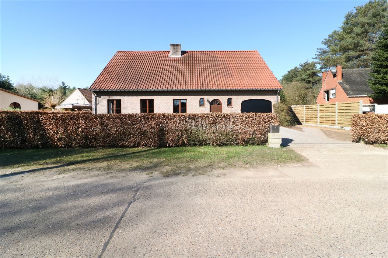 Label c, mooi gelegen landhuis, zonnige leefruimte foto 54