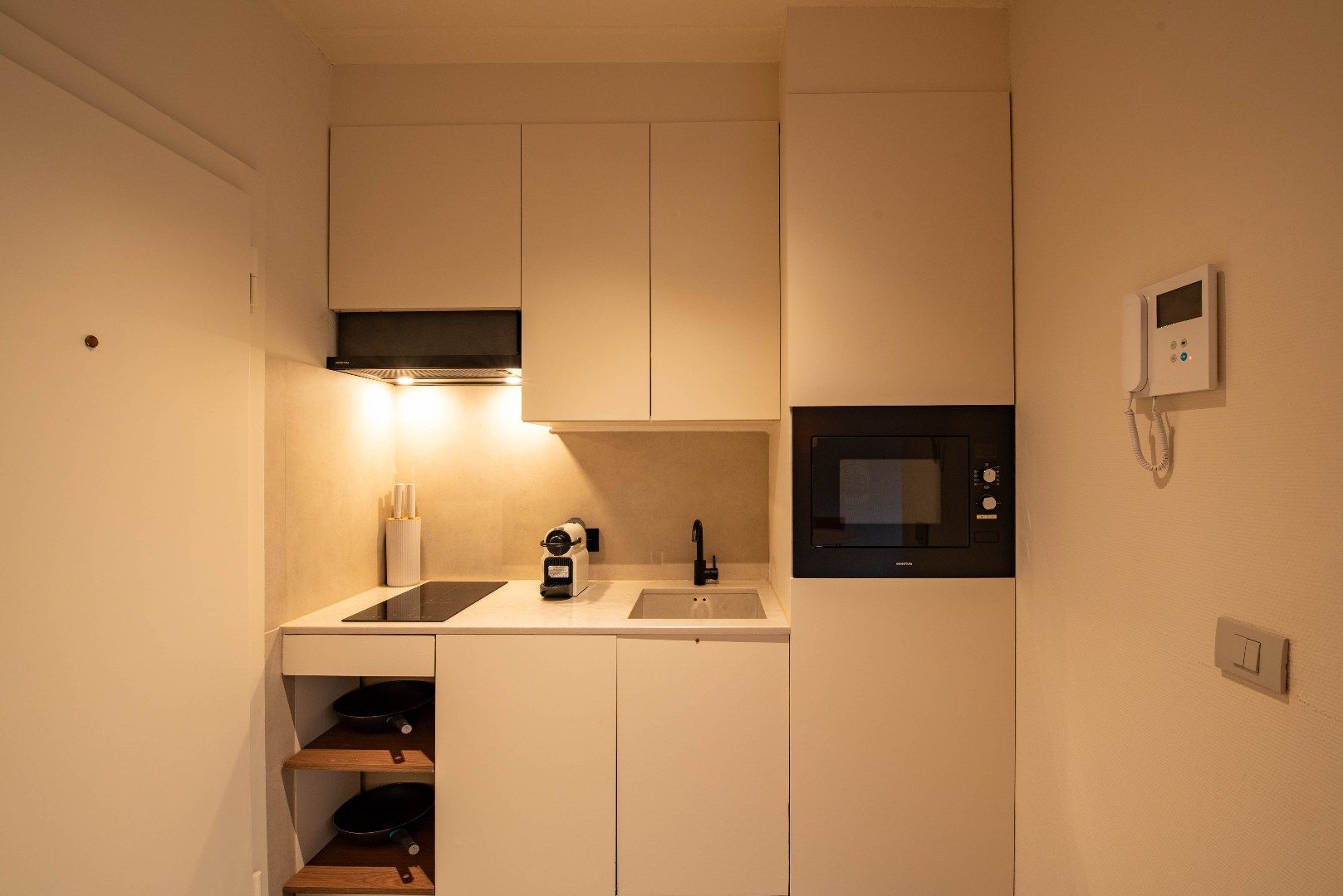 Luxueuze gemeubelde studio aan de Grote Markt foto 6