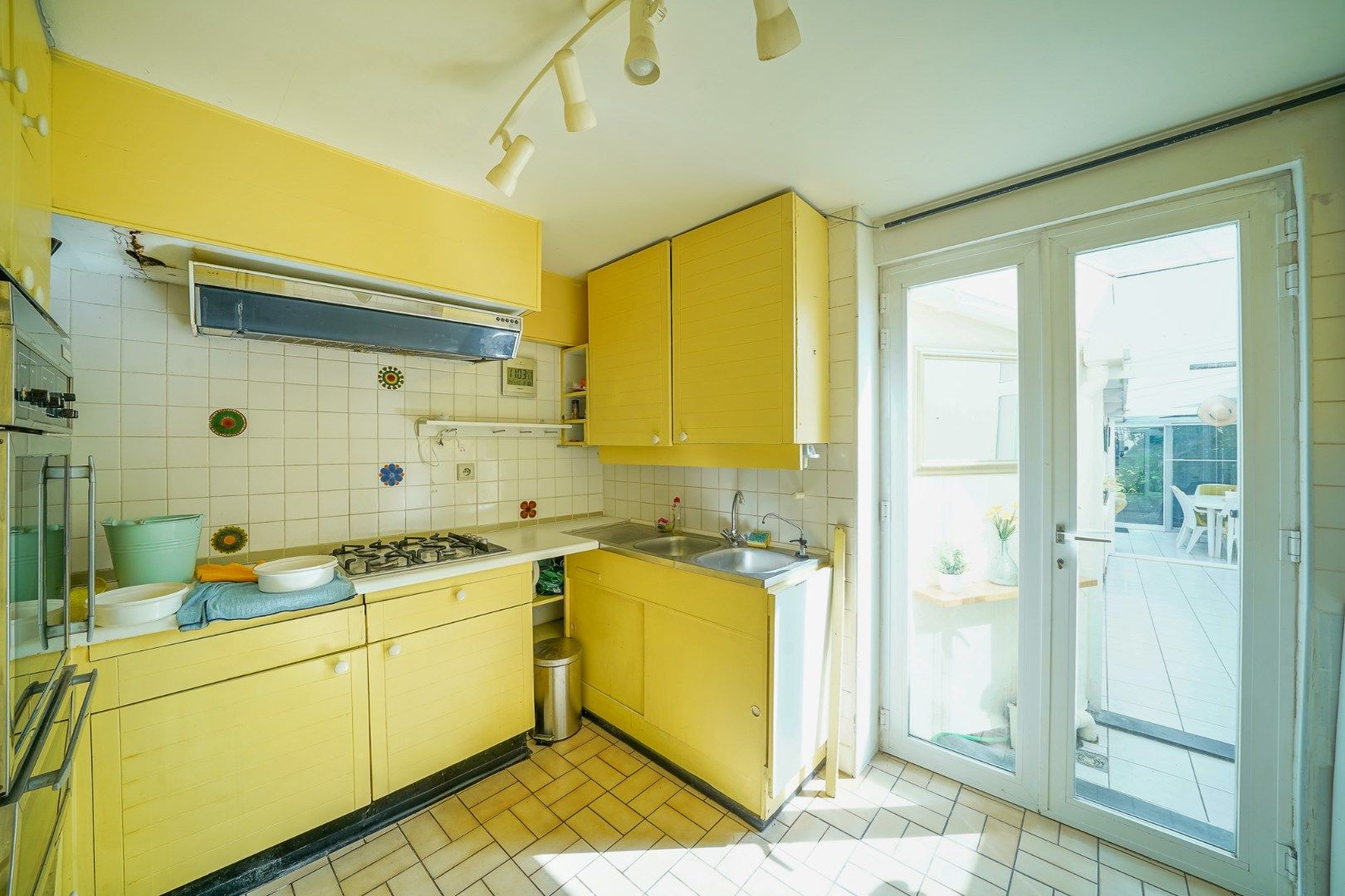 Te renoveren woning met tuin en garage aan de Spuikom te Bredene foto 9