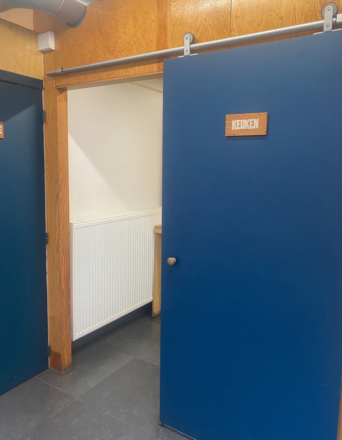 unieke instapklare handelsruimte vlakbij het MAS foto 13