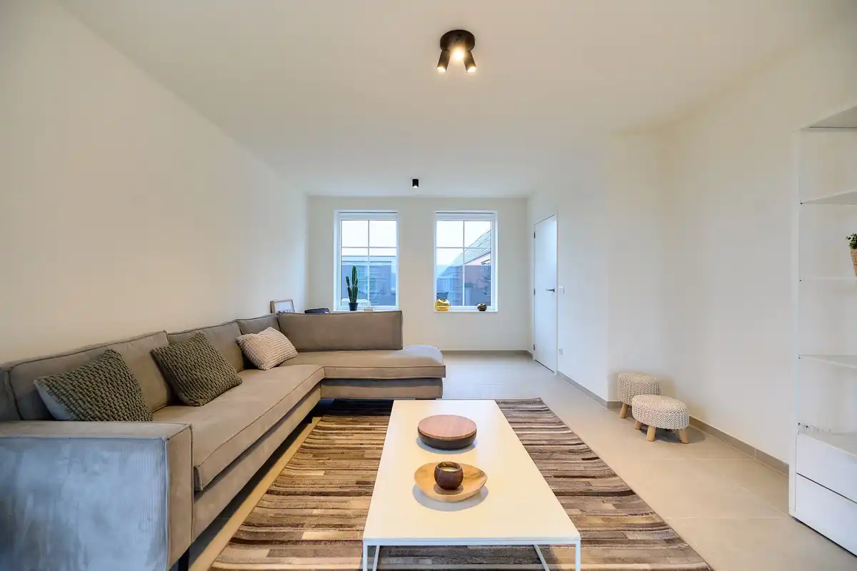 Afgewerkte halfopen nieuwbouwwoning te Roeselare foto 8