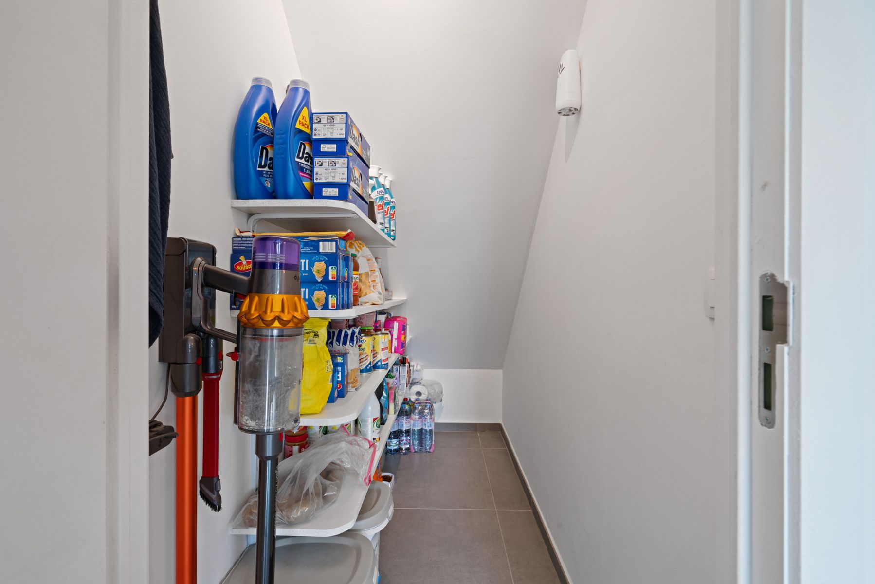 Te koop instapklare nieuwbouwwoning (aankoop met registratierecht = mogelijkheid voor 2%). foto 32