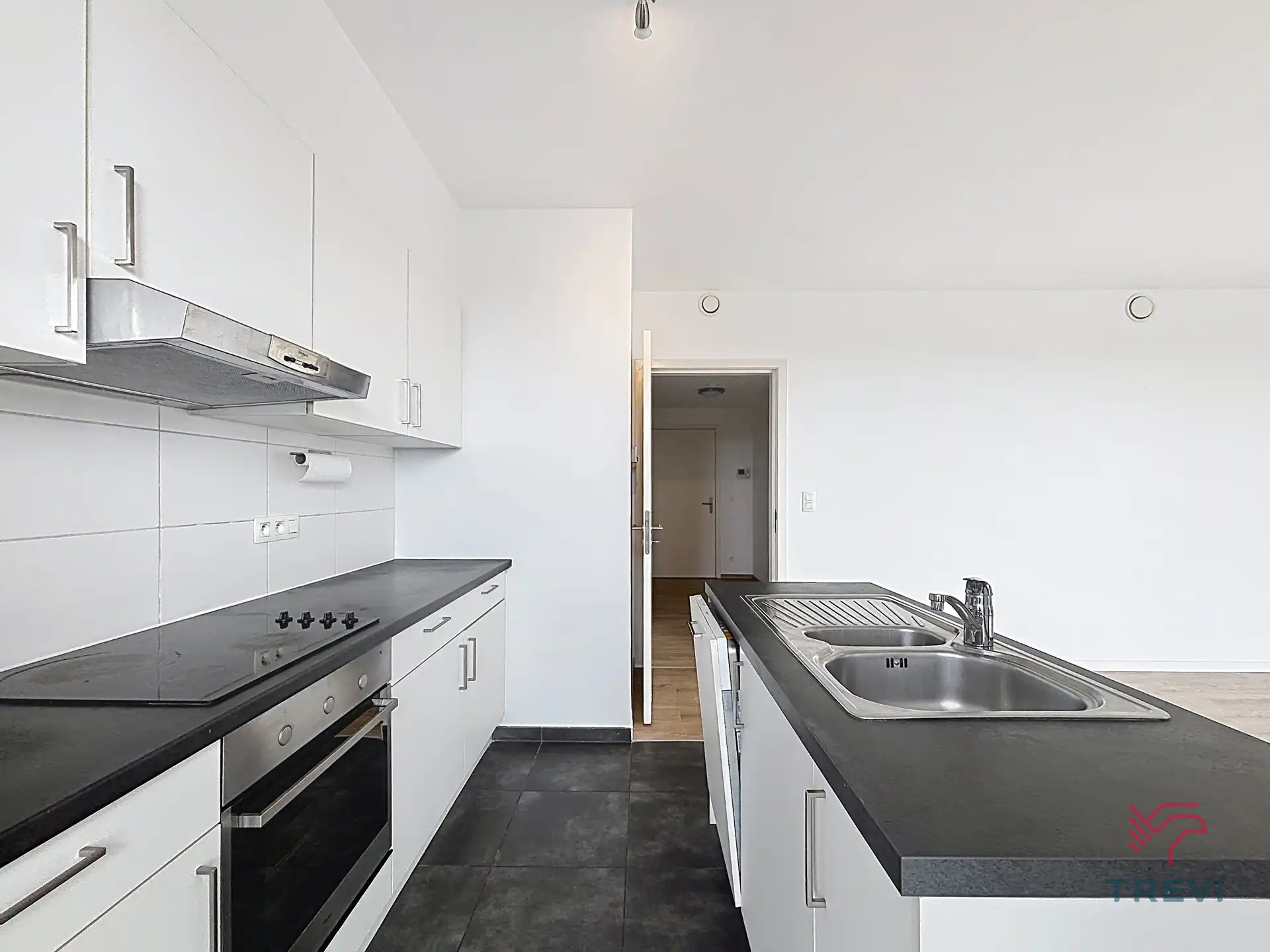 Mooi appartement met 2 slaapkamers + parkeerplaats foto 6
