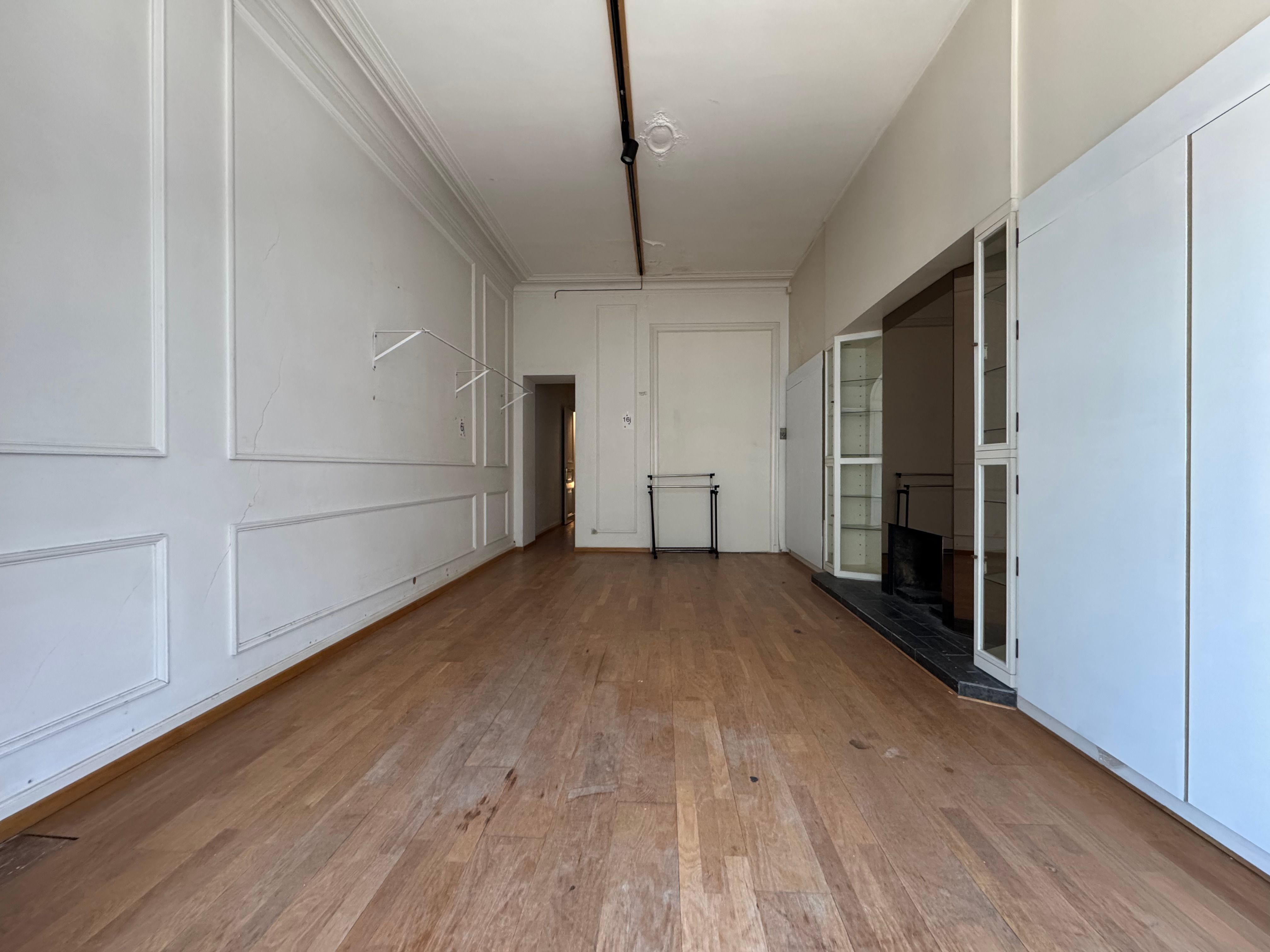 Handelspand 93m² op AAA-locatie foto 9