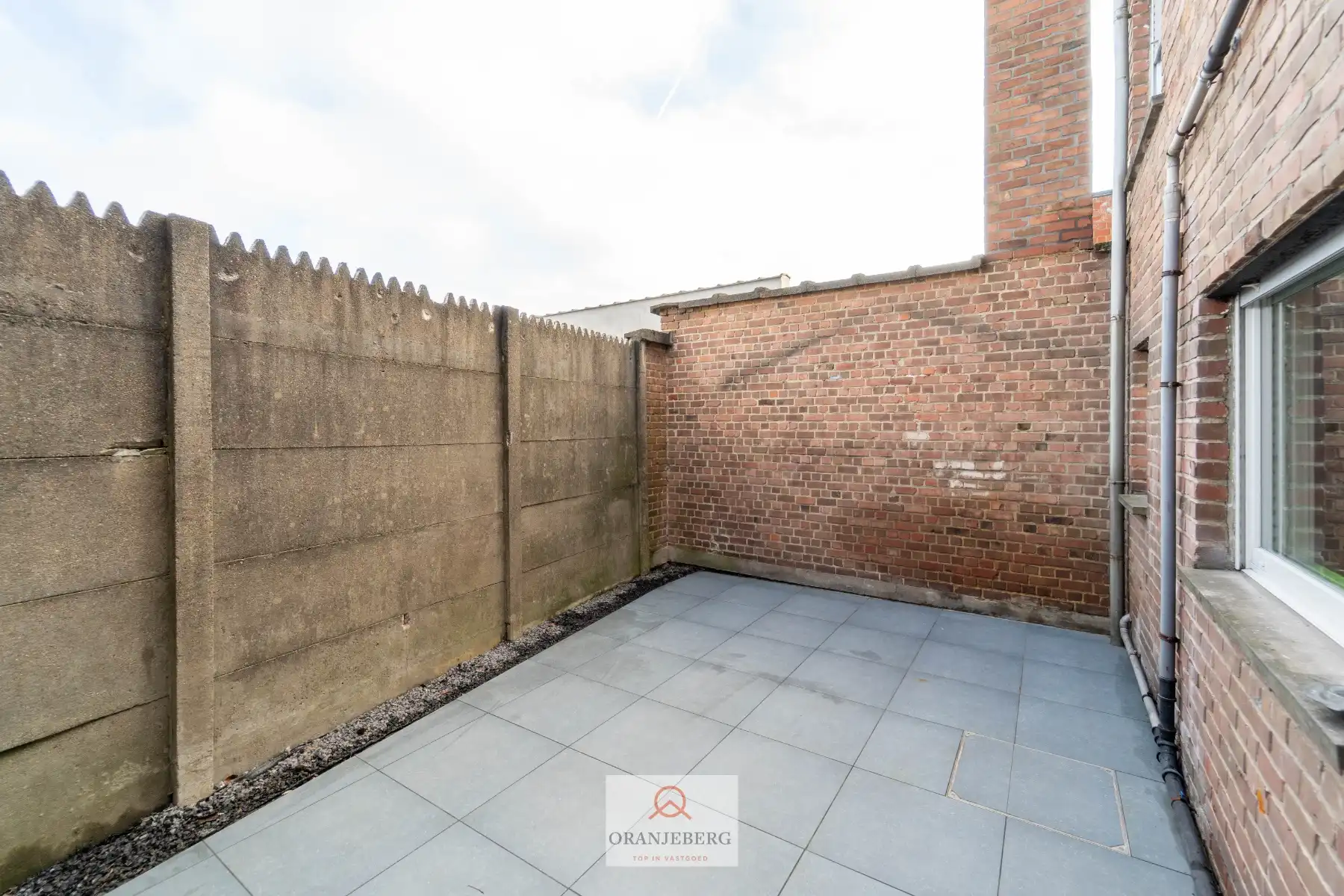 Compact handelspand met buitenruimte in centrum Drongen TE HUUR foto 15