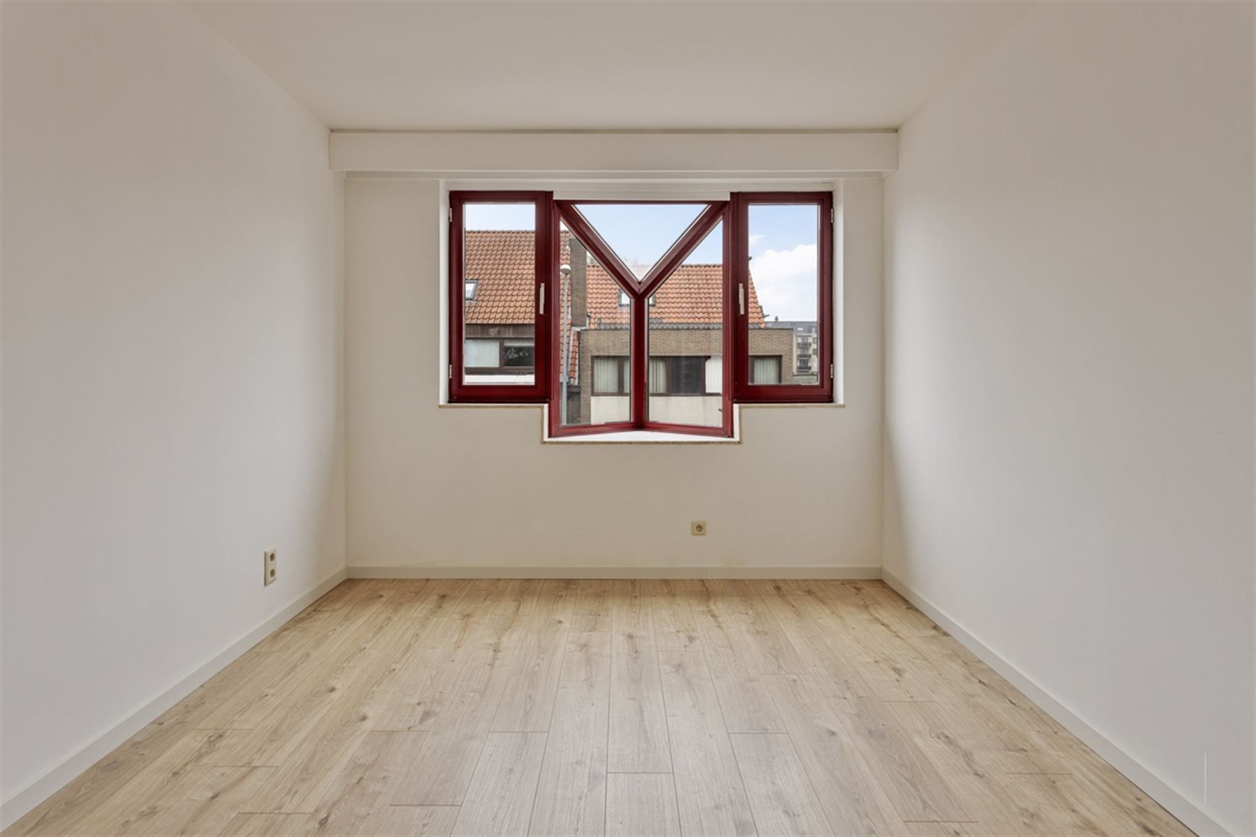 Gerenoveerd duplex appartement met drie slaapkamers foto 15