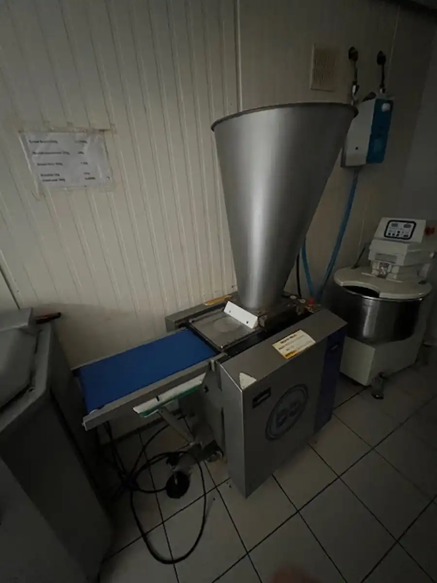 Gebouw te koop foto 6