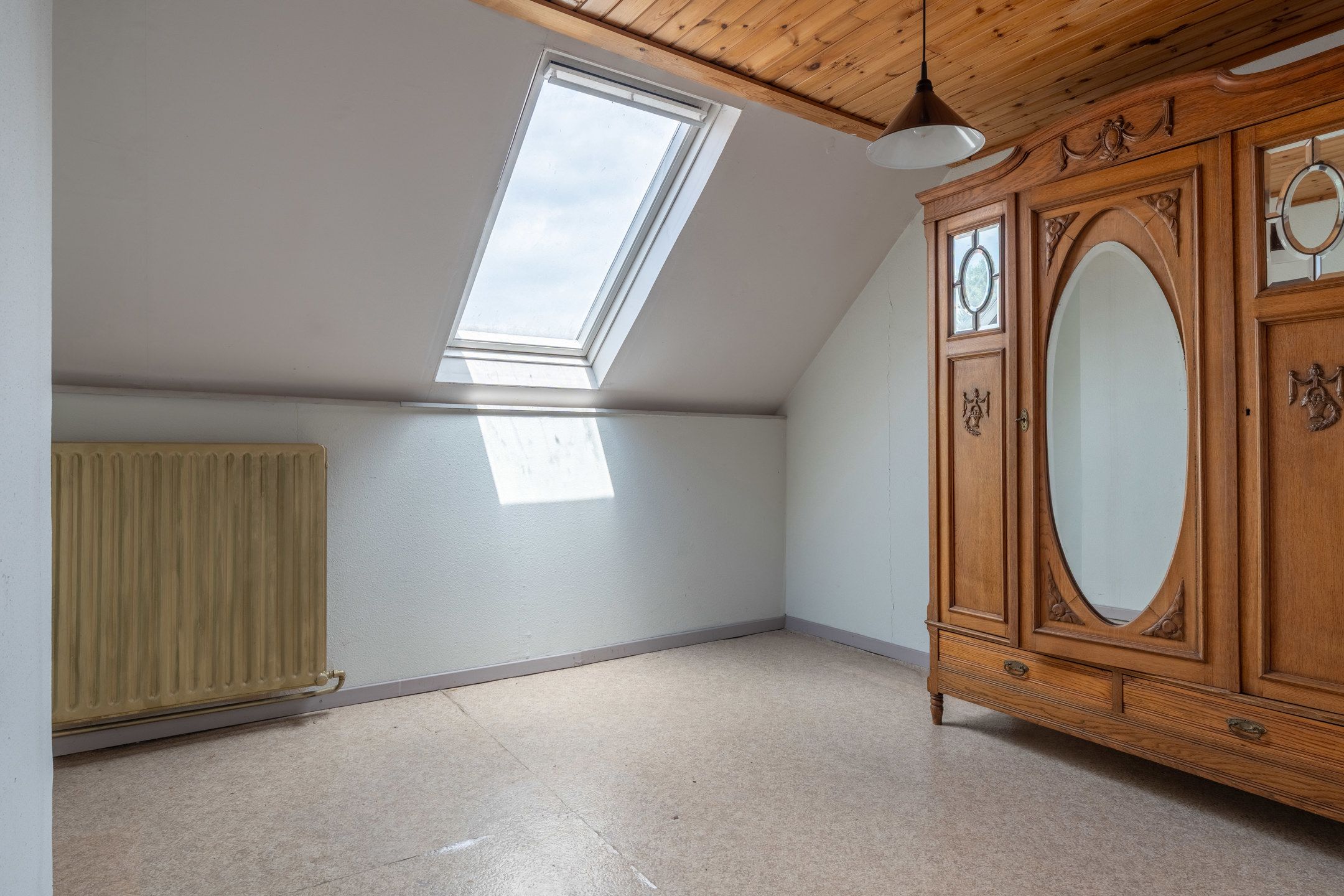 Te renoveren woning met toffe tuin en garage in het centrum foto 25