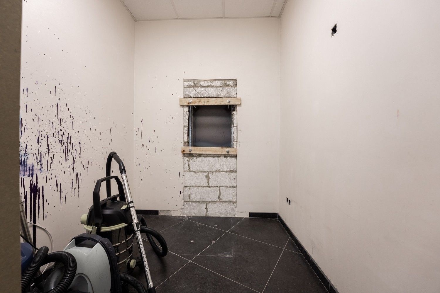 Mooi gerenoveerd handelspand pal in het centrum van Pelt met 7 parkeerplaatsen foto 39