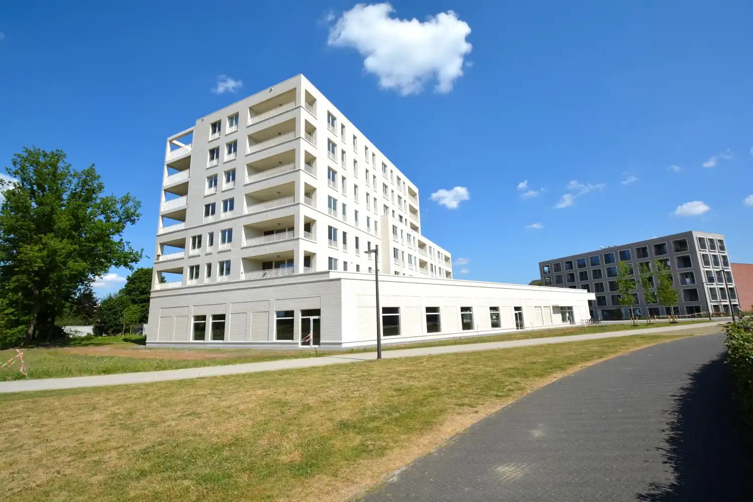NIEUWBOUWAPP. MET 3 SLK, 2 BADKAMERS EN TERRAS! foto {{pictureIndex}}