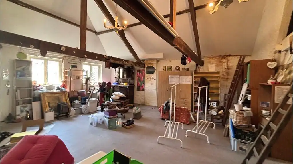 Comfortabele 3-slaapkamerwoning met Terras te koop in Brugge foto 14