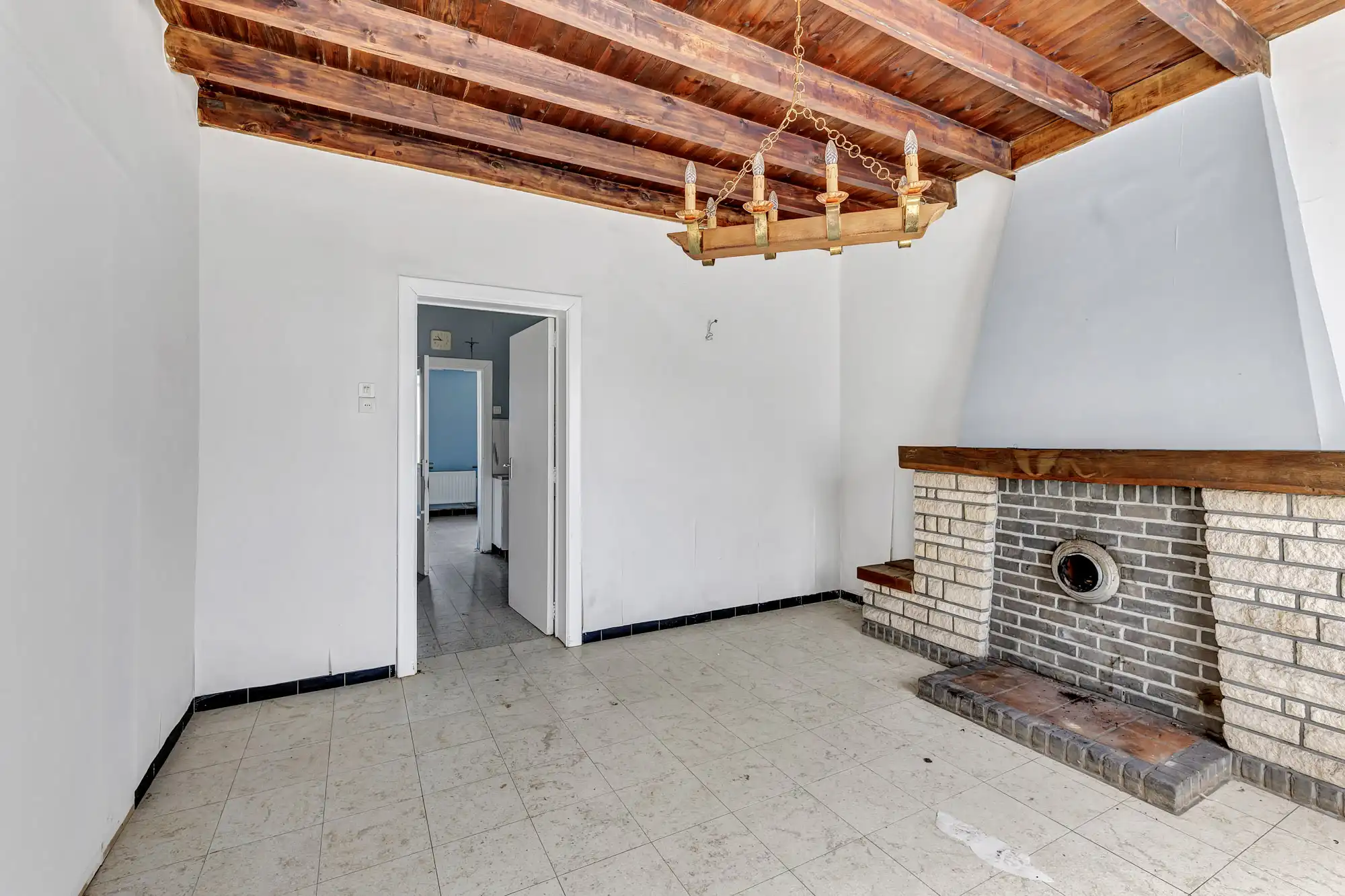 Te renoveren woning op 6a27ca in Denderwindeke foto 4