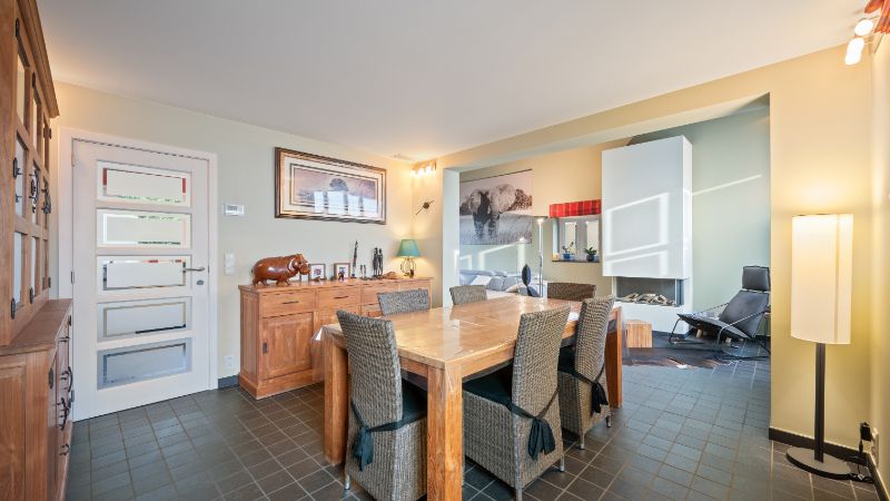 Ruime woning van 256m² op 10 are 32 ca foto 9