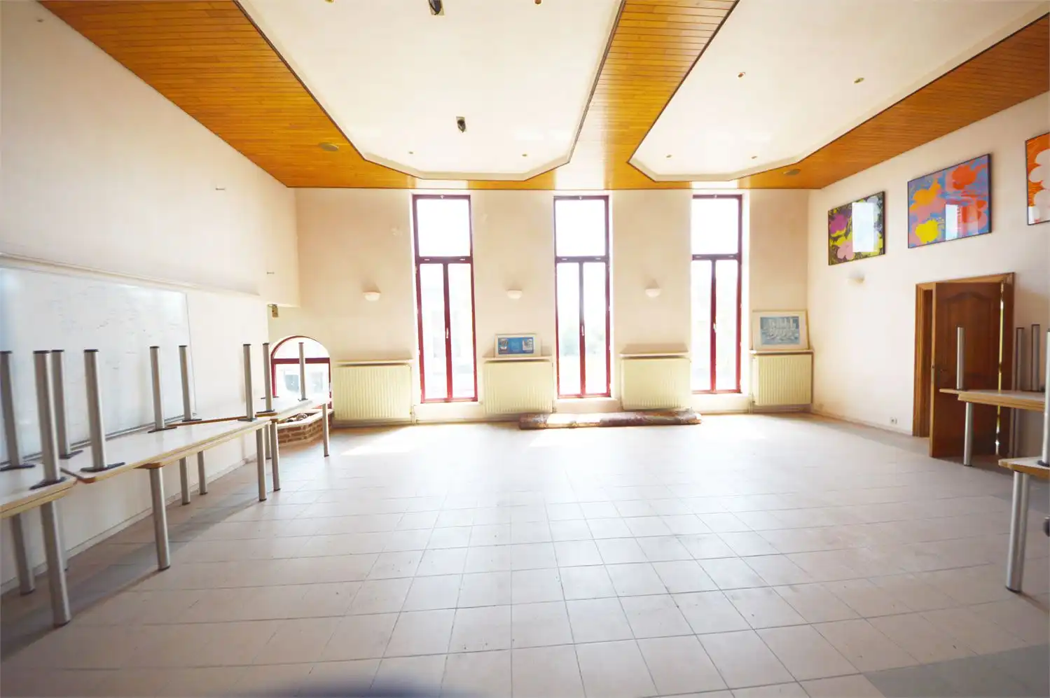 Uniek commercieel gebouw te huur in hartje Herzele – voormalig brouwerijpand met karakter en ruimte foto 2