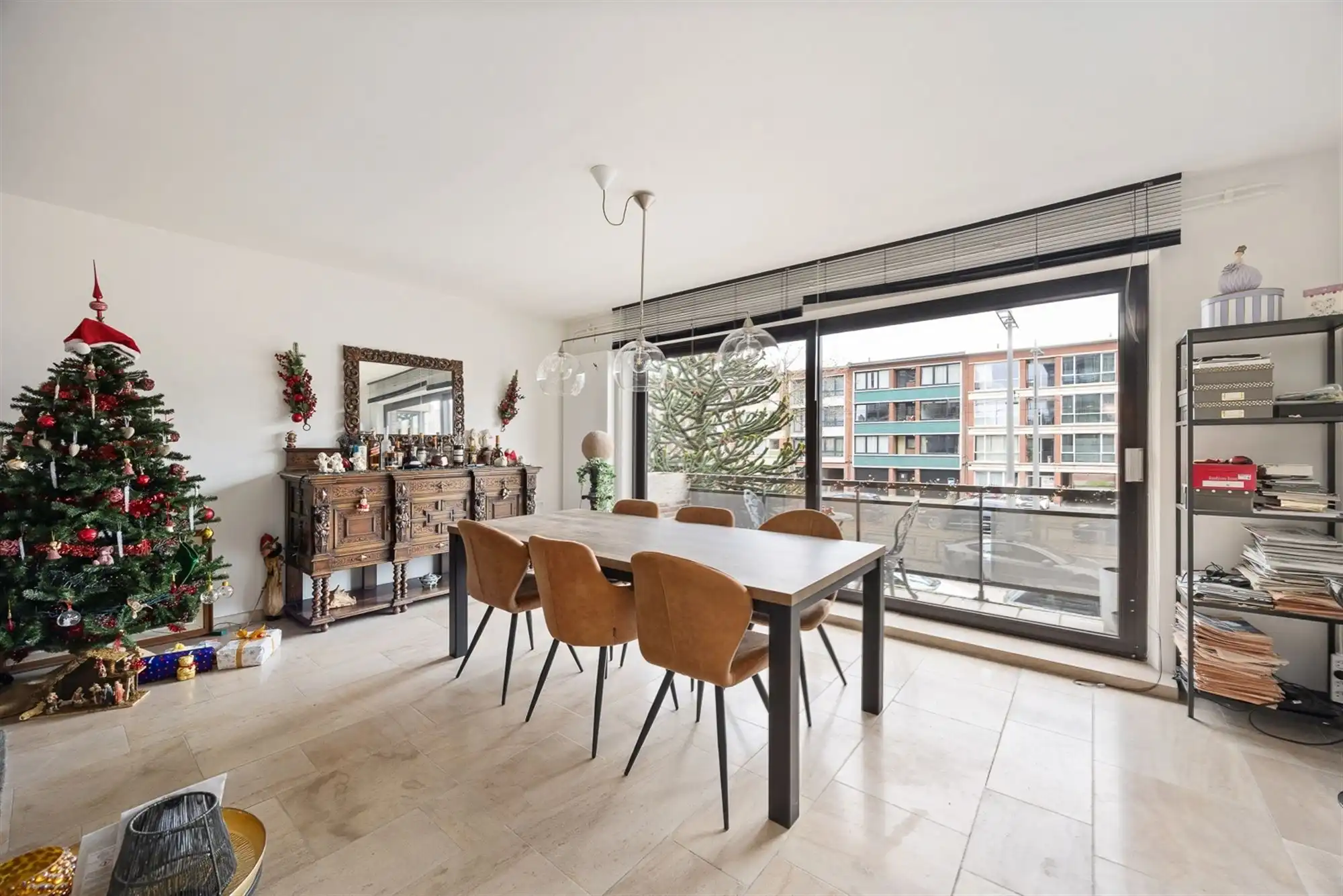 Ruim appartement met 2 à 3 slaapkamers en groot terras foto 6