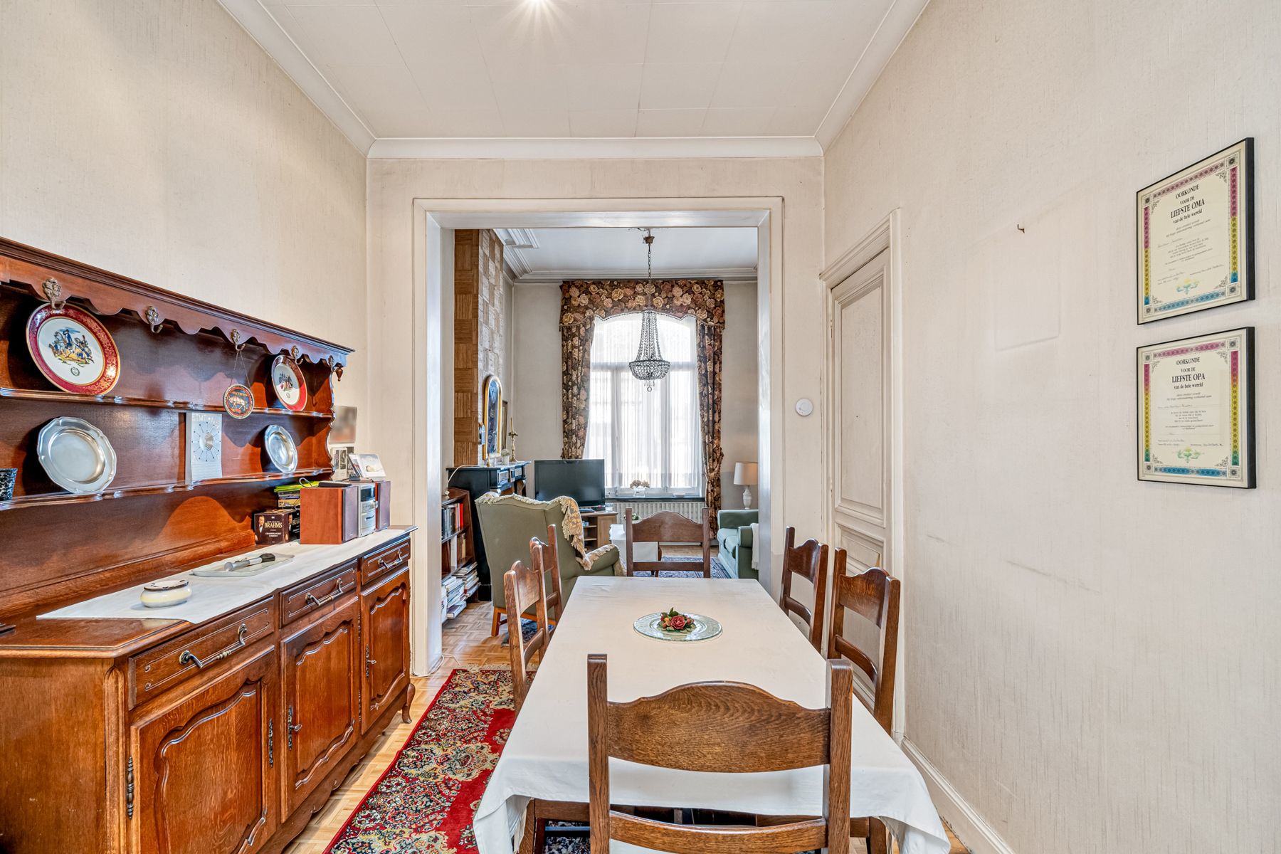 AUTHENTIEKE TE RENOVEREN STADSWONING MET TAL VAN MOGELIJKHEDEN foto 6