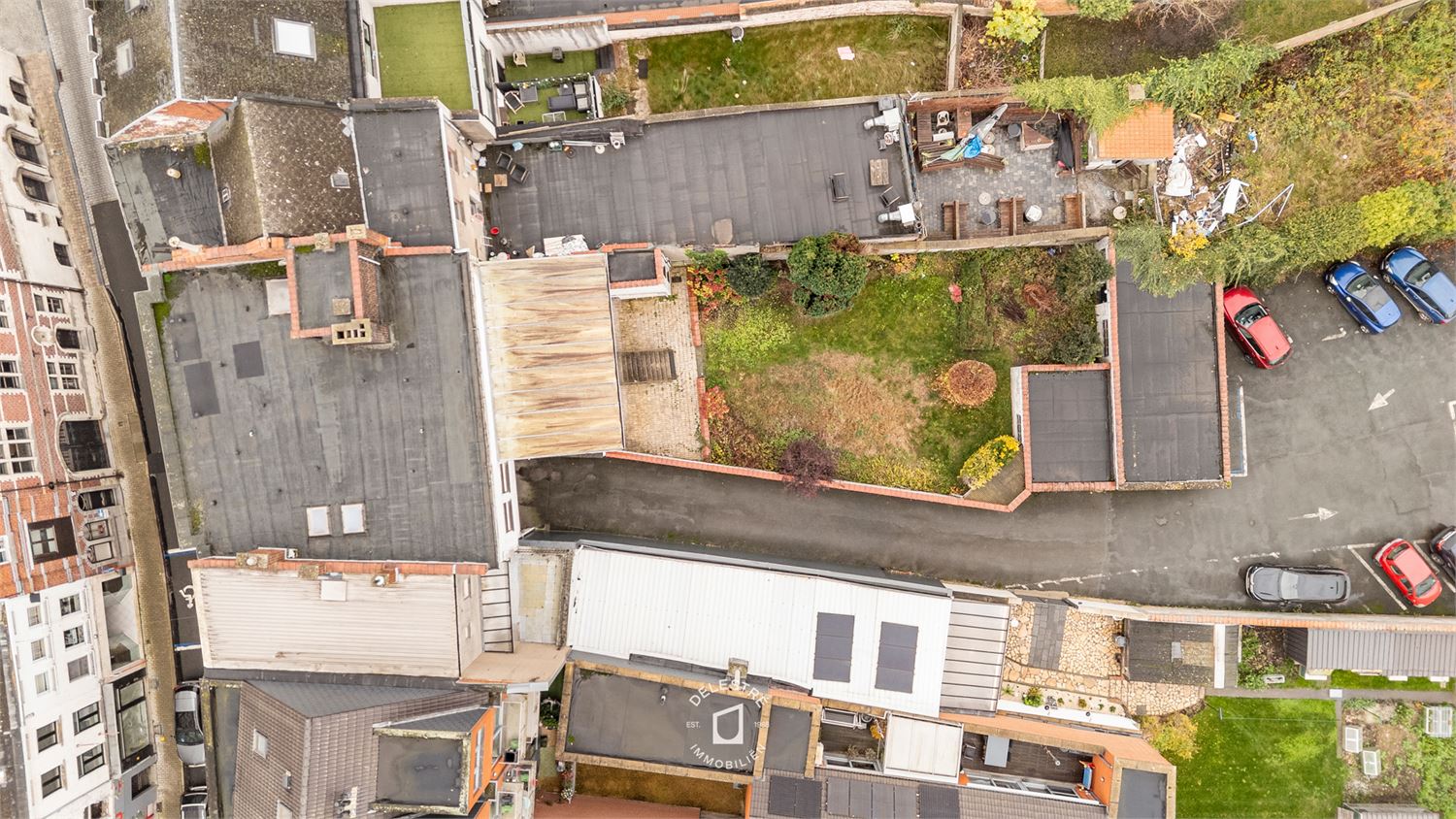 ERG RUIME MULTIFUNCTIONELE EIGENDOM MET 3 GARAGES foto 30