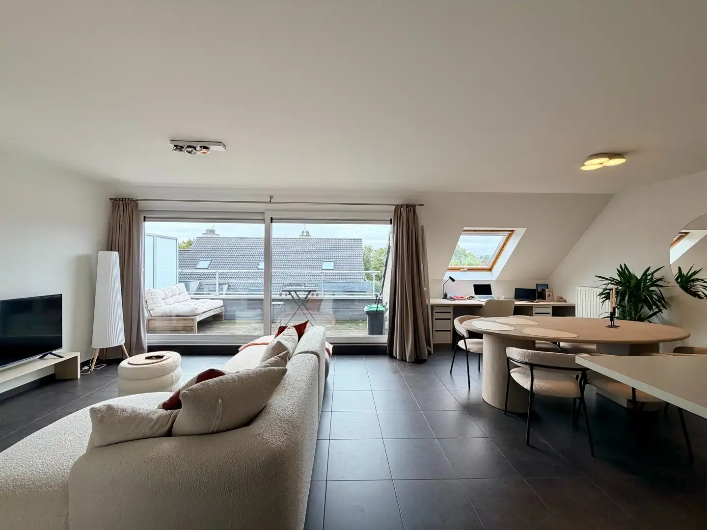 Recent 1-slaapkamer appartement in centrum Tielt! foto 4