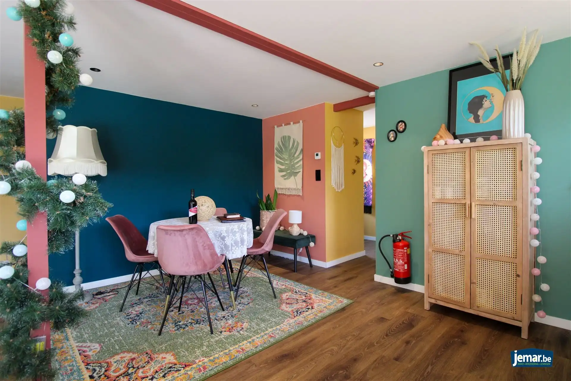 Stijlvol gerenoveerde vakantiewoning op vakantiedomein Sonnevijver met 2 slaapkamers, gelegen aan de Maanvijver, instapklaar en inclusief inboedel – ideaal voor eigen gebruik of verhuur! foto 3