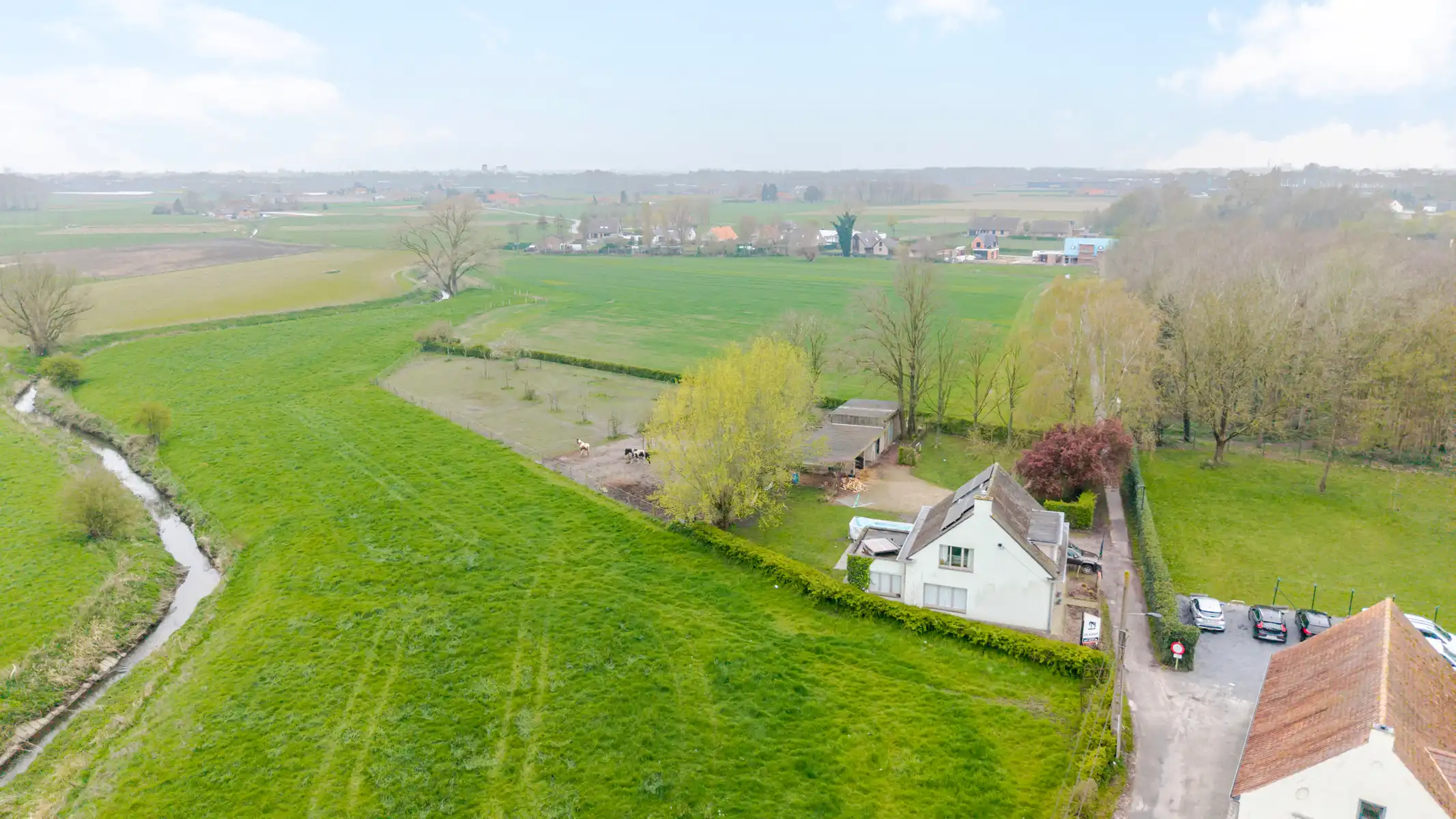 Vrijstaande woning met tuin en 4 slaapkamers foto 2