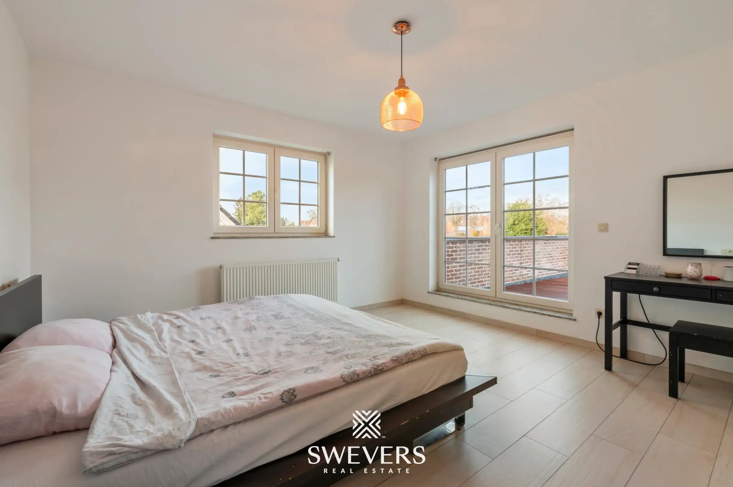 Rustig gelegen energiezuinige halfopen woning met 6 slaapkamers foto 11