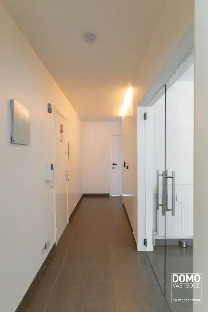 RUIM 2-SLAAPKAMERAPPARTEMENT MET TWEE TERRASSEN EN ENERGIELABEL B foto 4