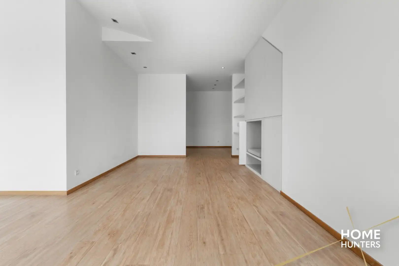 Instapklaar appartement met zonnig terras op toplocatie in Ieper foto 9