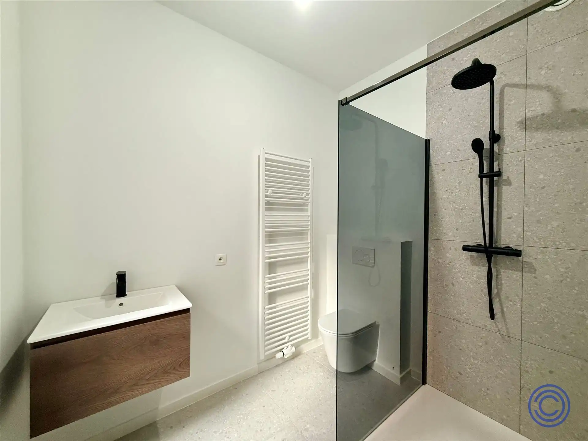 Prestigieus opbrengstgebouw aan Marnixplaats met potentieel rendement van 5%! foto 4