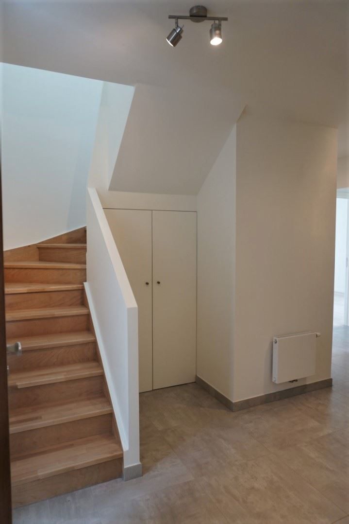 Uitzonderlijk villa-appartement met 3 kamers en 2 staanplaatsen foto 5