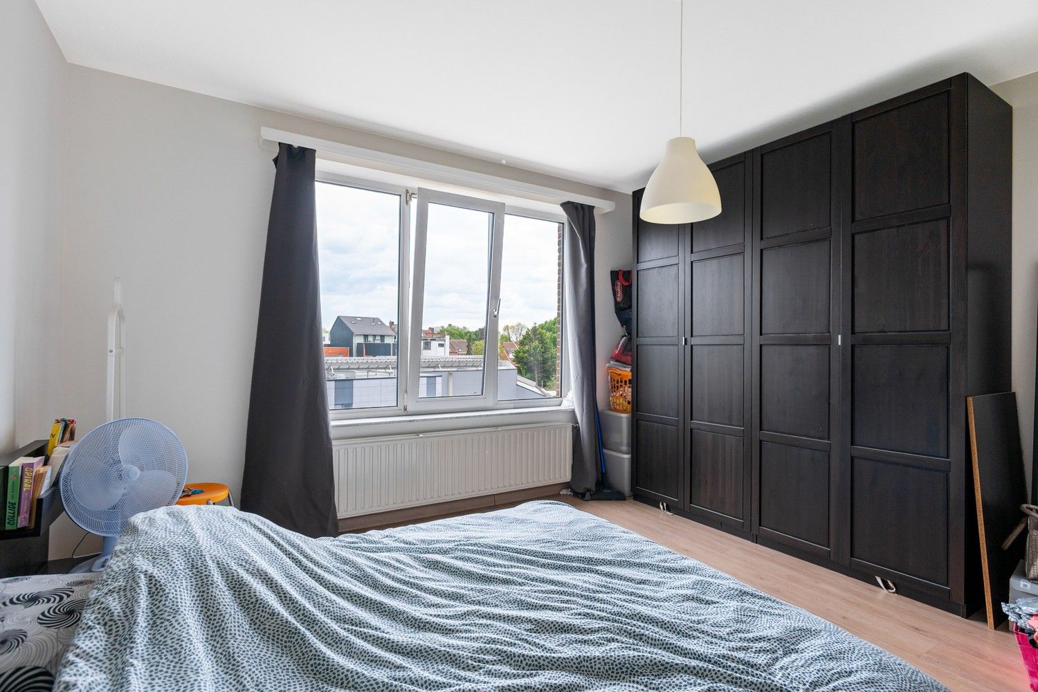 Ruim appartement met autostaanplaats in het centrum van Merksem! foto 13