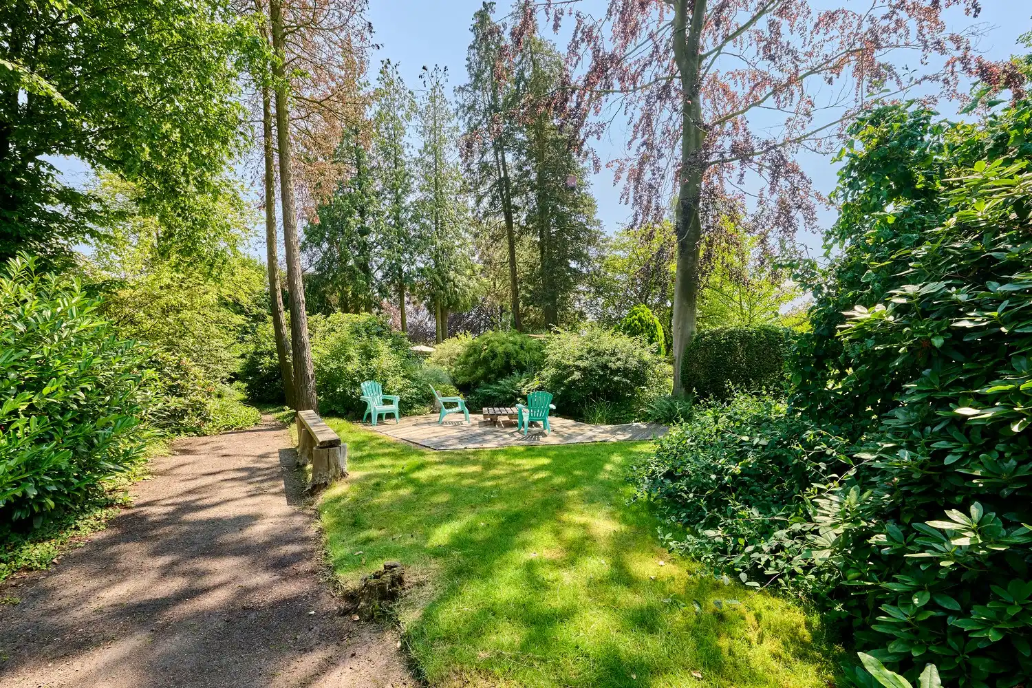Charmante open bebouwing met prachtige tuin op toplocatie nabij het centrum en de Nederlandse grens foto 34