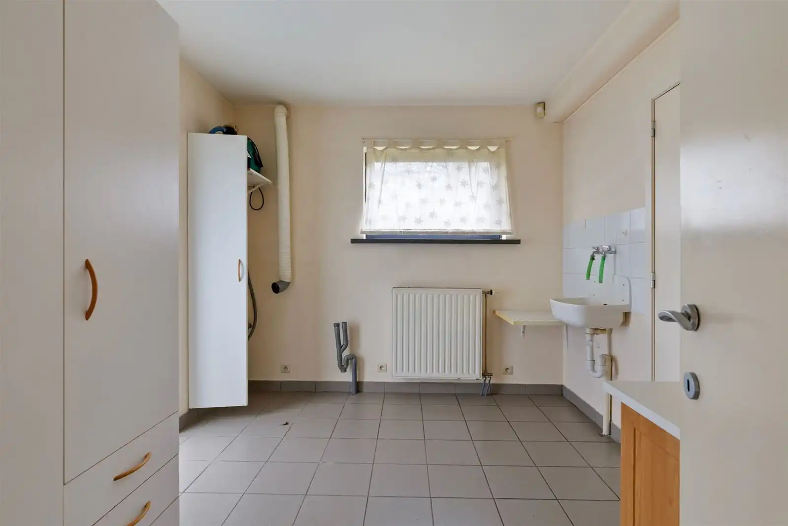 Instapklare villa met 4 kamers en garage op 6a 79ca foto 10