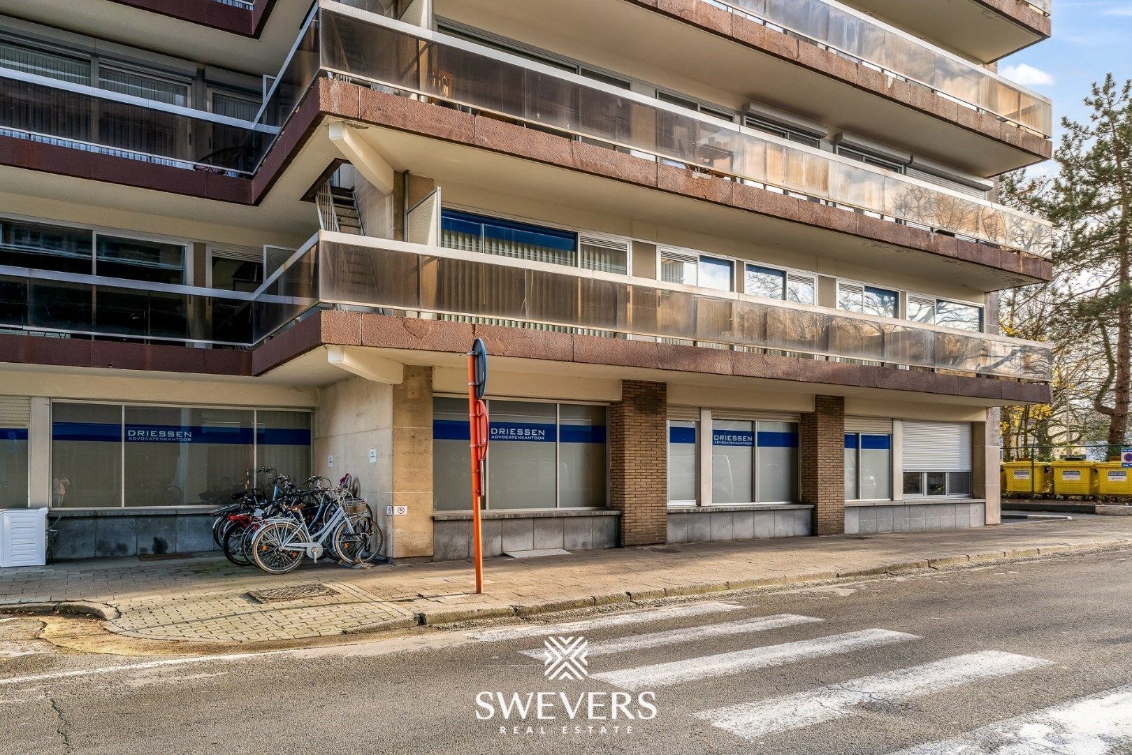 Instapklare kantoorruimte met appartement op toplocatie in Hasselt foto 31