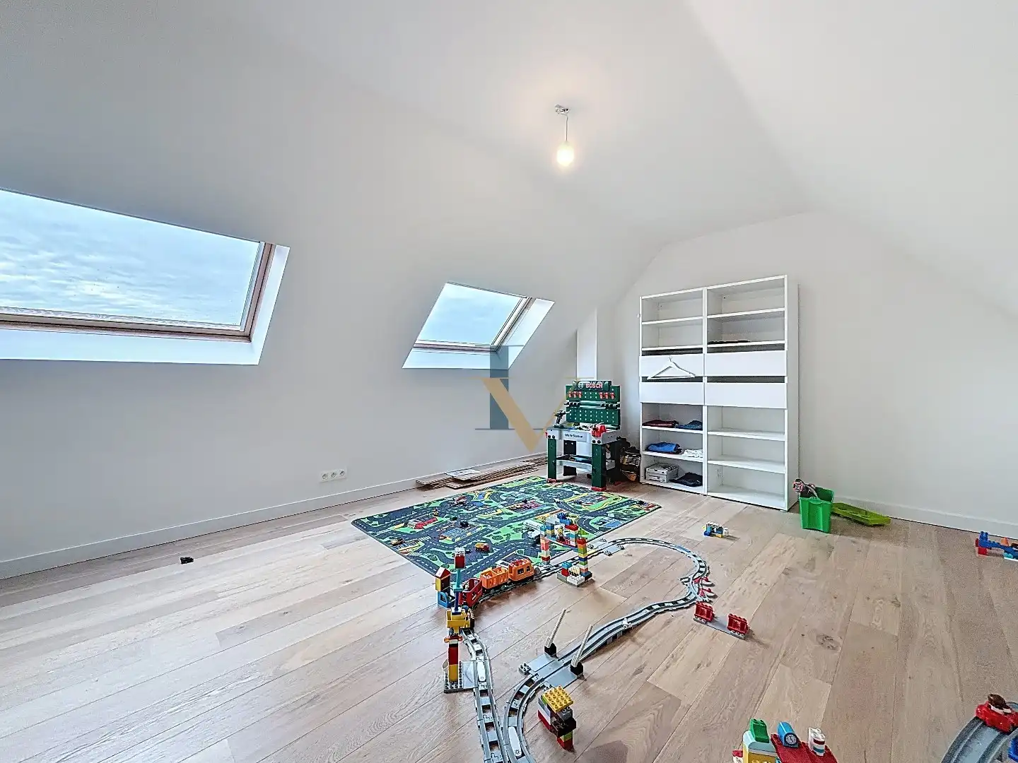 Charmante gerenoveerde rijwoning in pastoriestijl te koop in centrum Schilde foto 20
