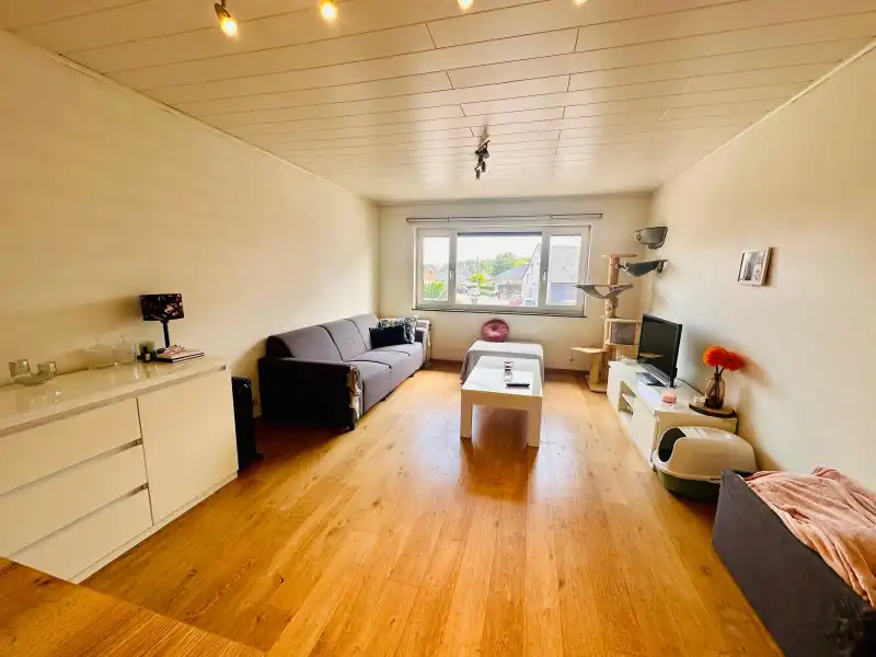 Aangenaam appartement op de eerste verdieping met garage en extra staanplaats foto 3