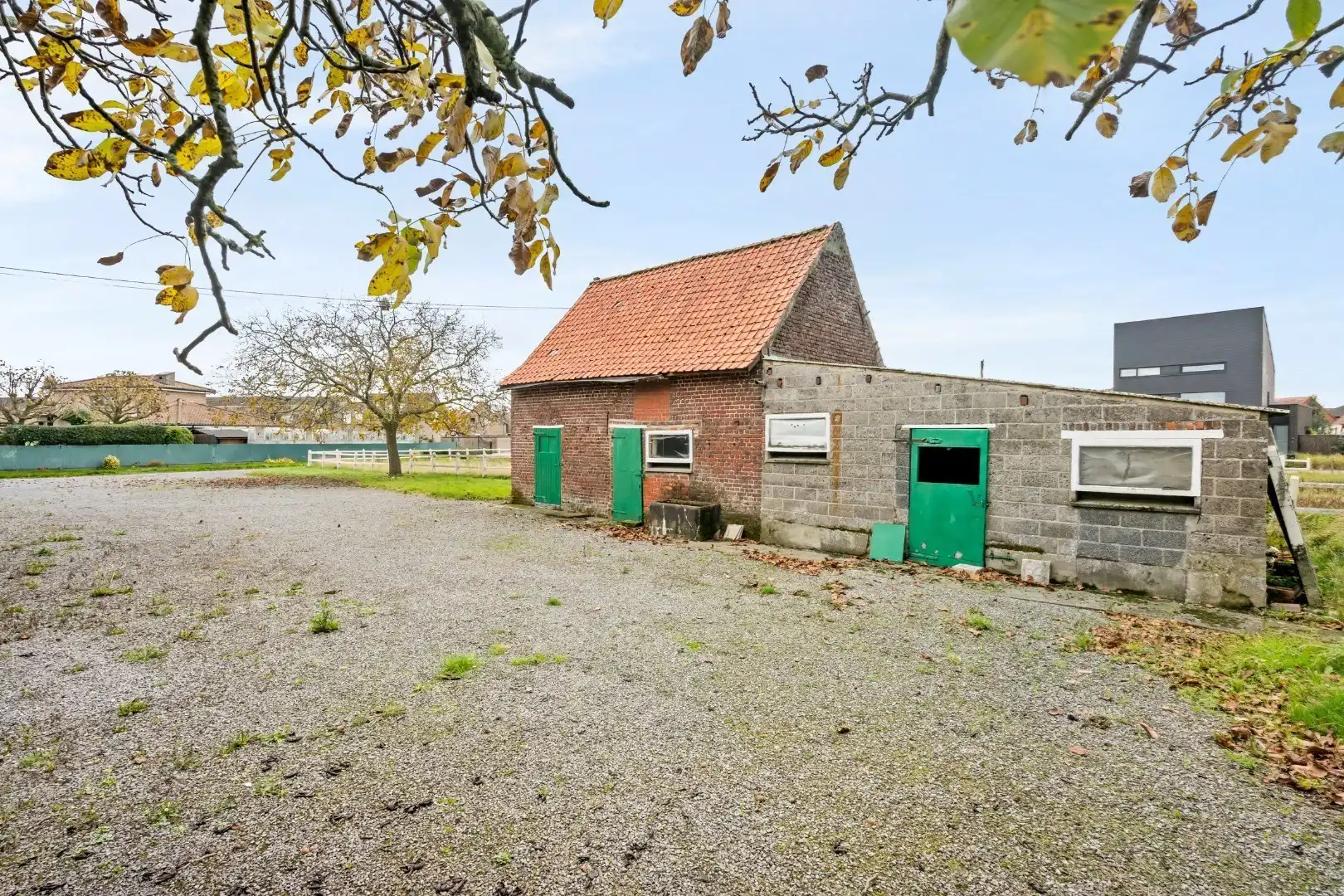 Hoeve en projectgrond met prachtig landelijk verzicht in de Kapelhoek in Roeselare foto 11