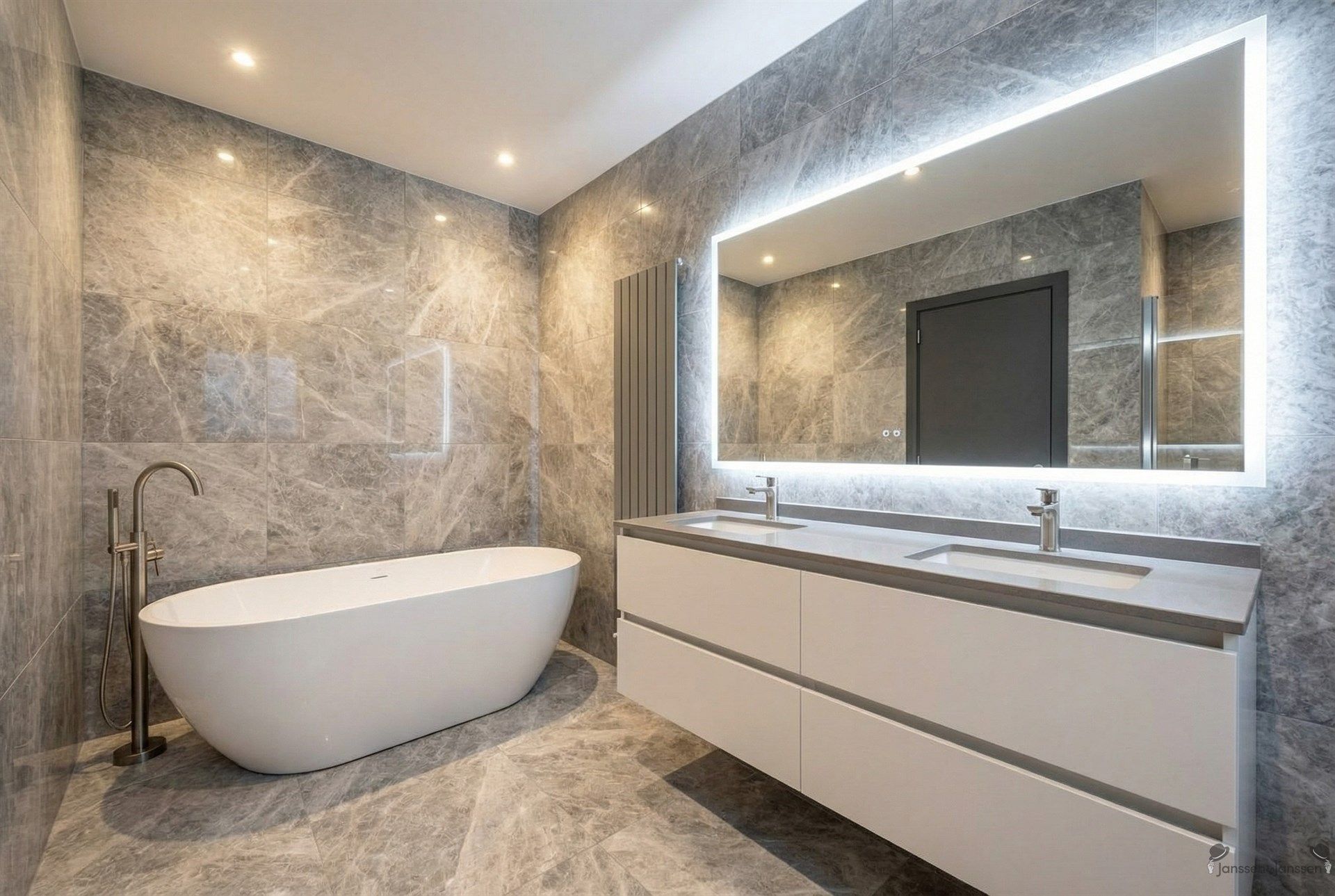 appartement met ruim terras foto 9