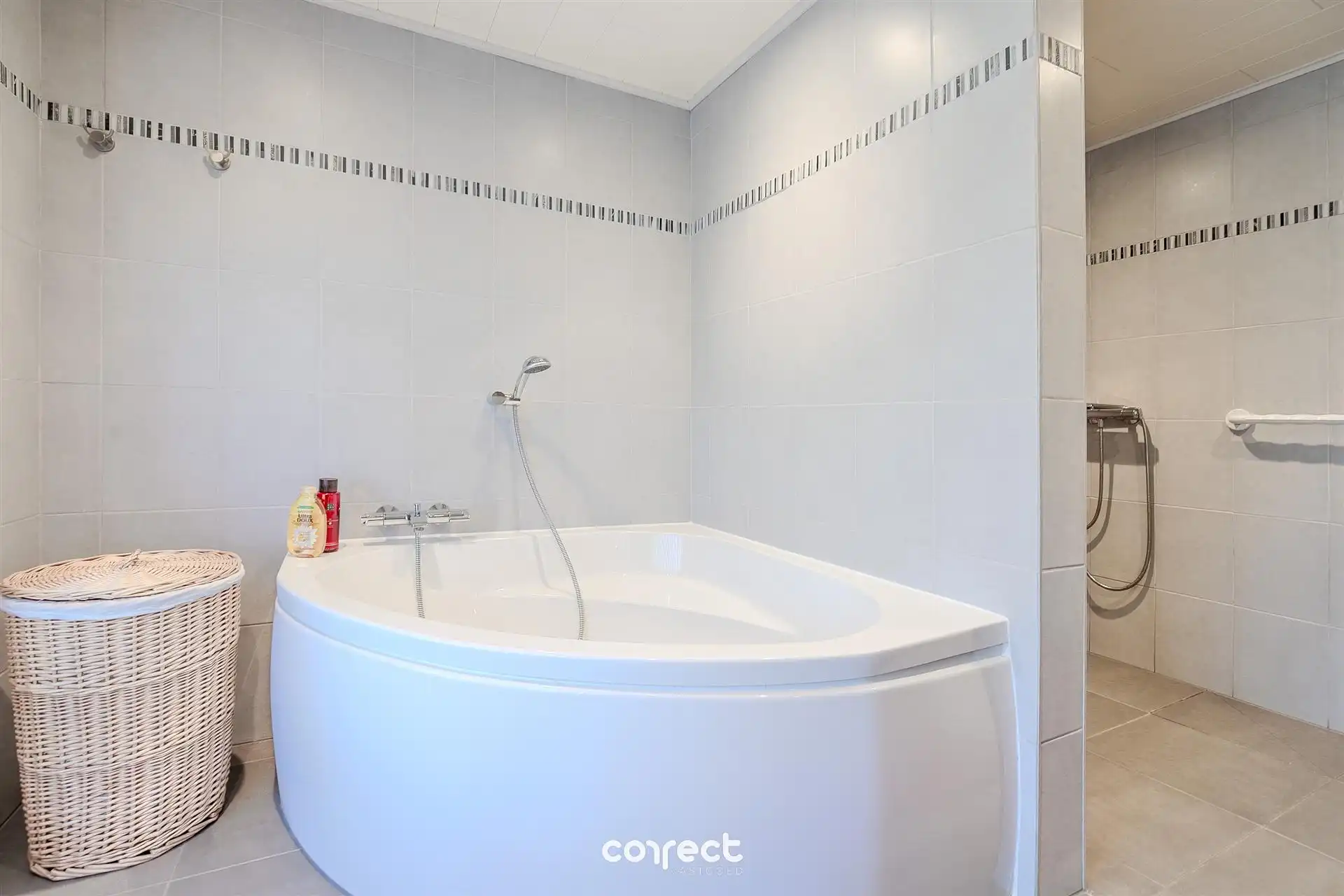 Karaktervolle alleenstaande woning met loods op 1.046 m² – wonen met ruimte en mogelijkheden in Beerst. foto 7