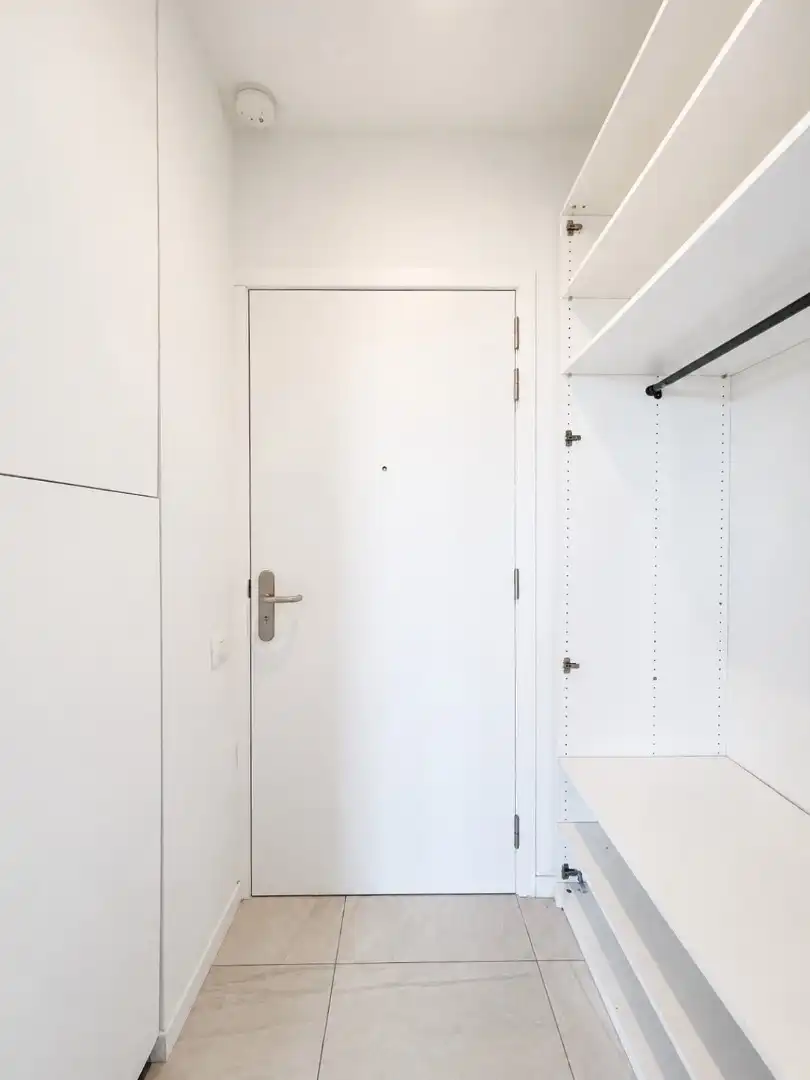 Recent 2-slaapkamer appartement met verschillende terrassen, een kelderberging en een parkeerplaats foto 11