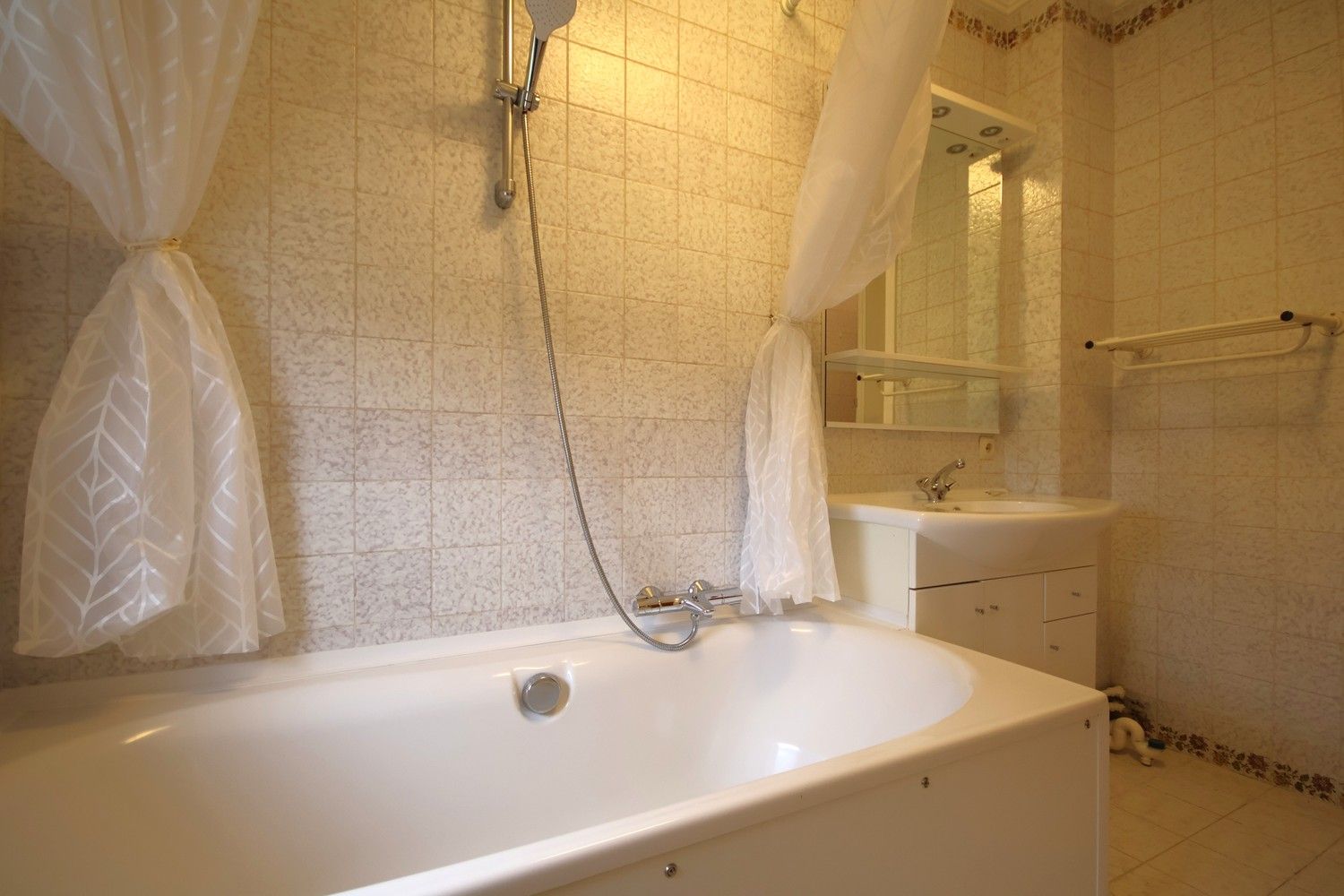 Ruime woning met 3 slaapkamers en tuin midden in het centrum foto 24