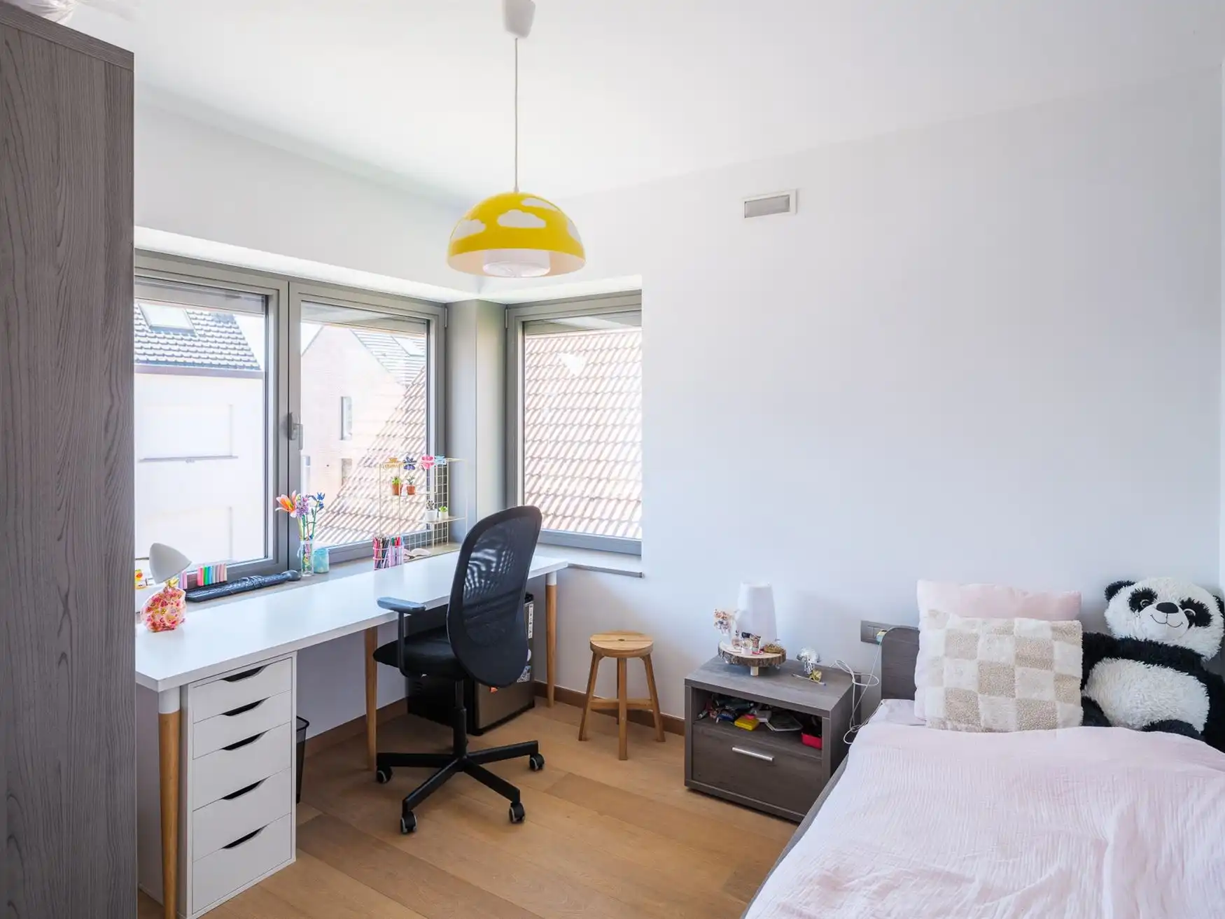 Gezinswoning met vijf slaapkamers en zwembad foto 12