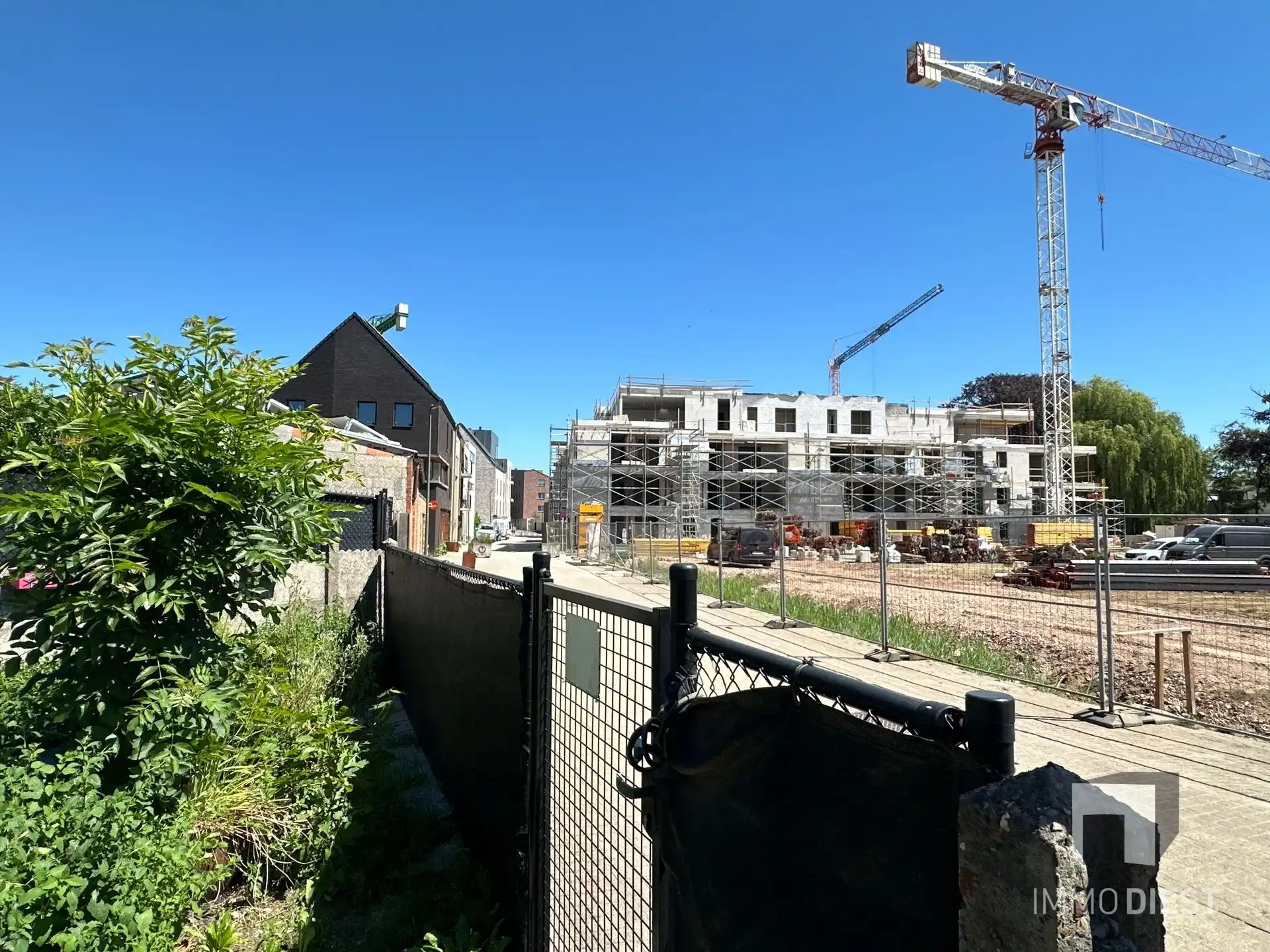 Te renoveren woning met 3 slaapkamers, 2 garages en tuin in Diest foto 35