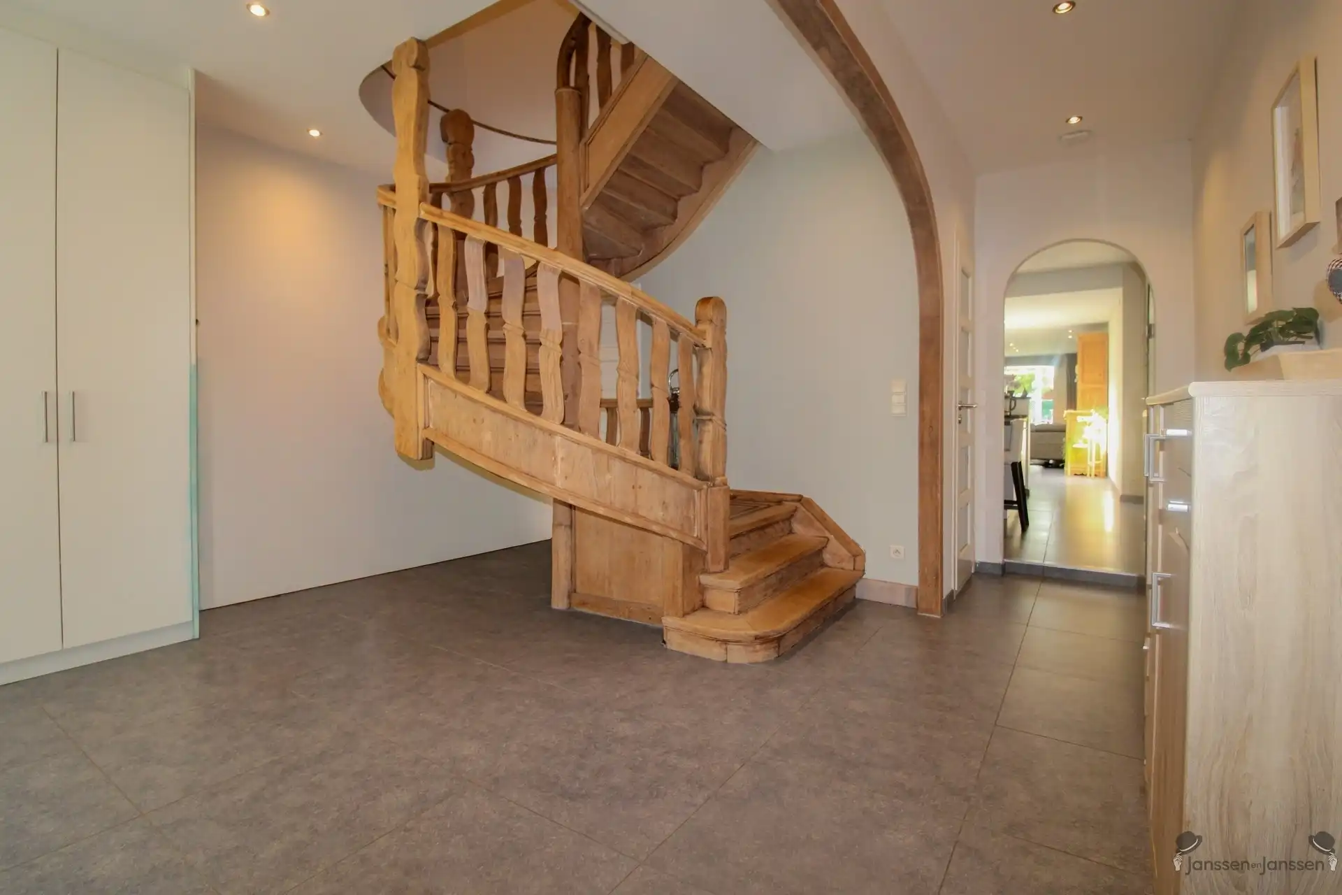 Woning met 4 slpks, 2 badk, centrum Broechem foto 19