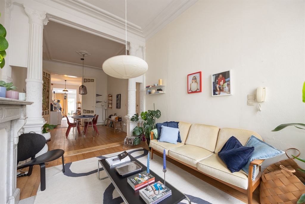 Karaktervolle woning met 3 units en tuin foto {{pictureIndex}}